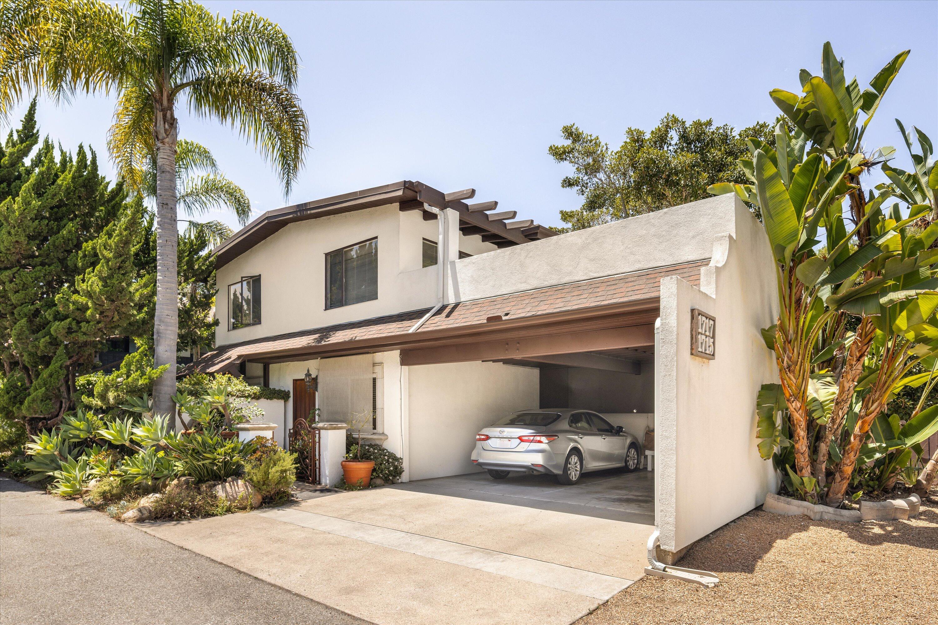 1715 De La Vina Street