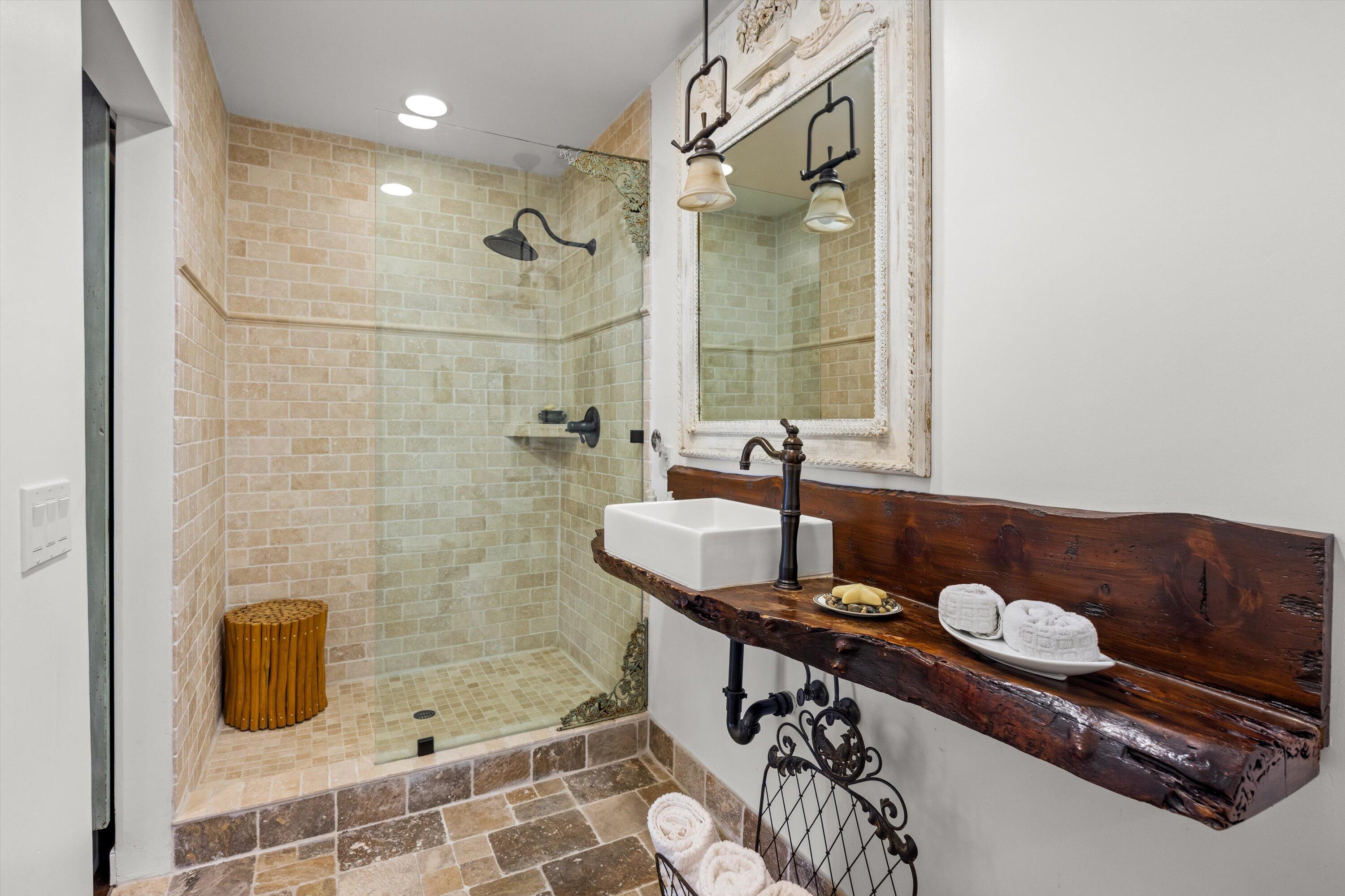 1435 Sycamore Canyon Road