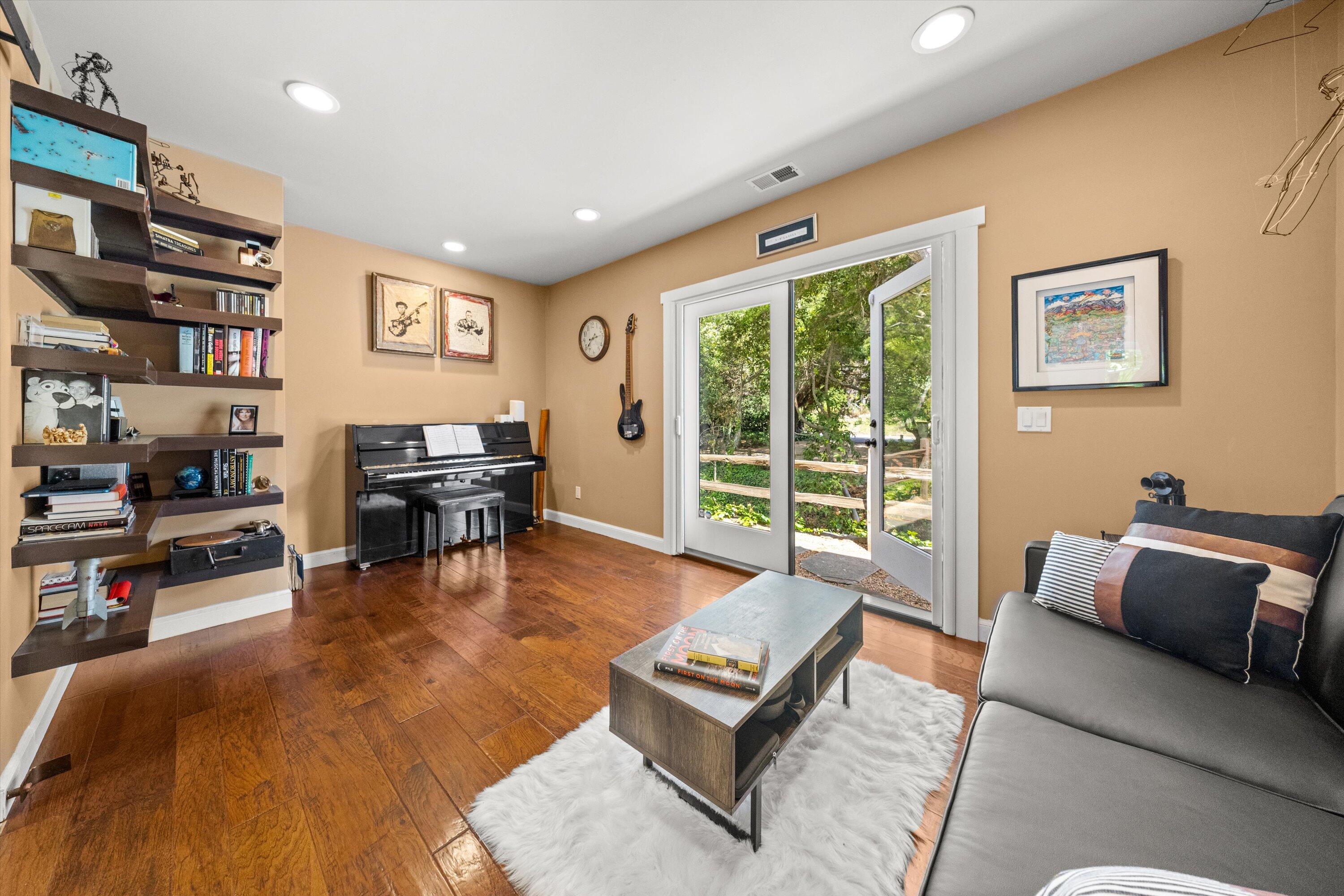 1435 Sycamore Canyon Road