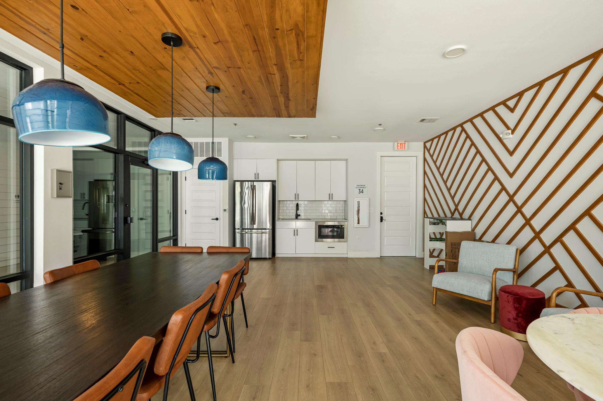 3101 Govalle Ave # 208