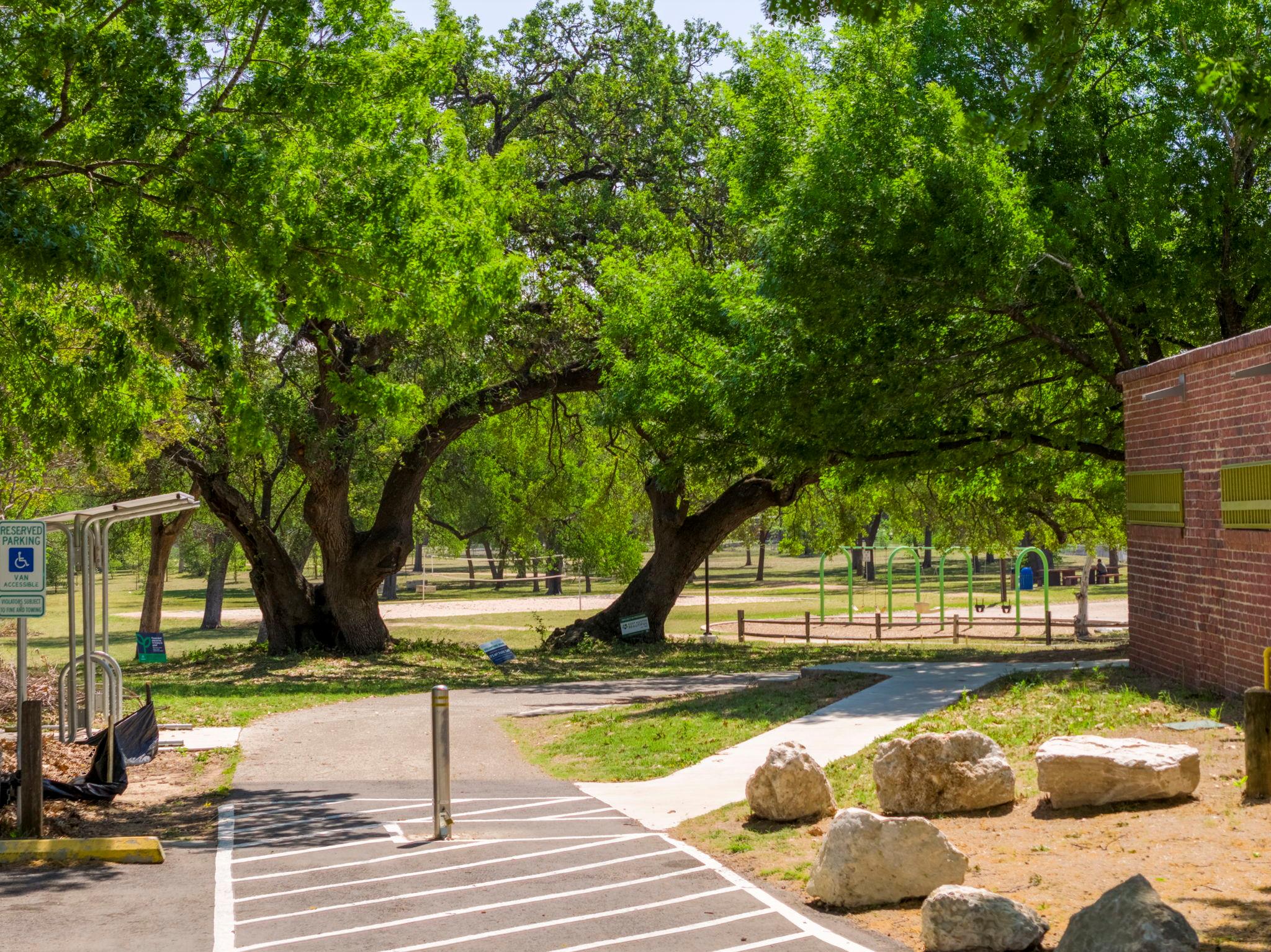 3101 Govalle Ave # 208