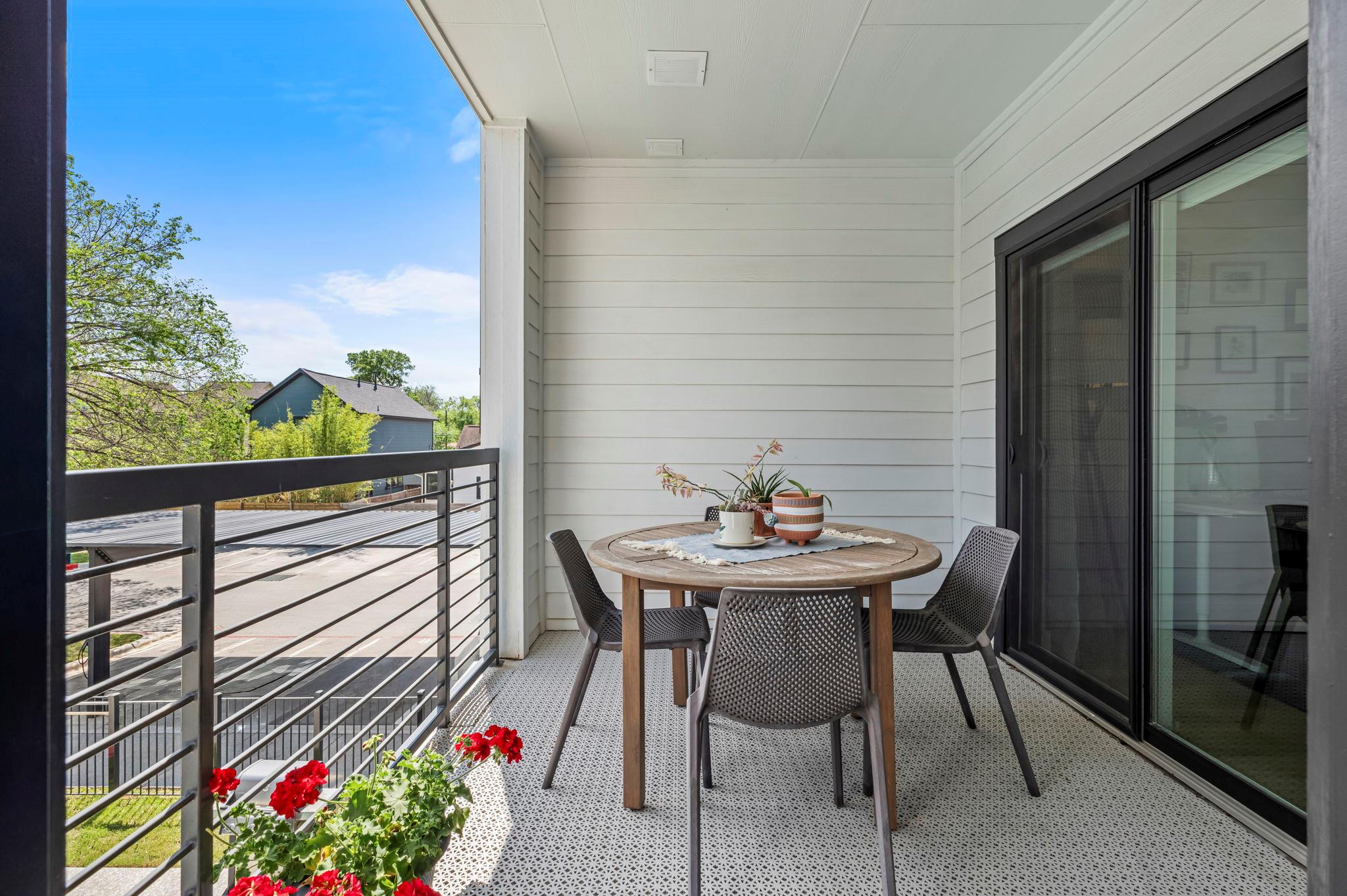 3101 Govalle Ave # 208