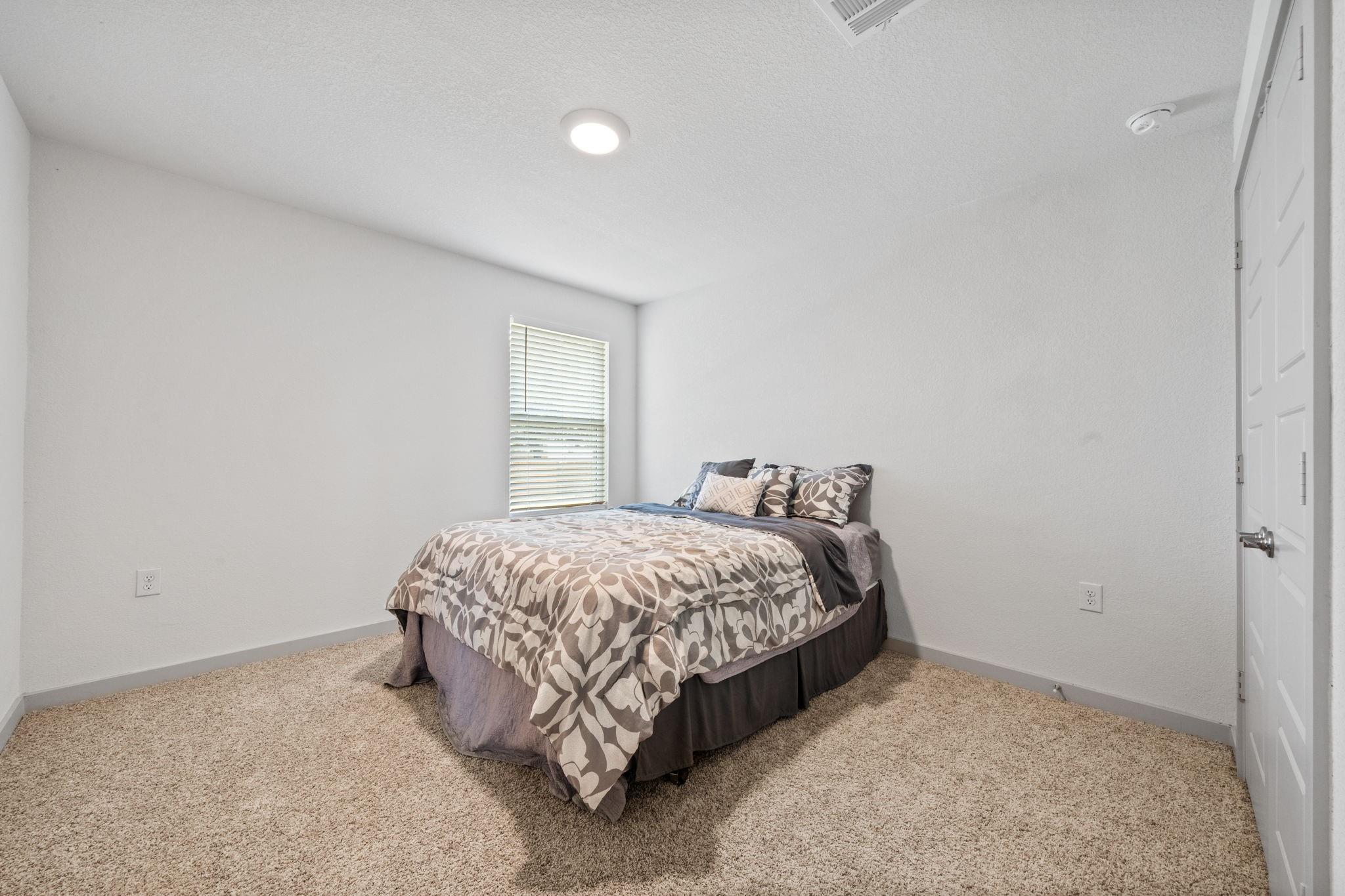 14008 Zuhause DR