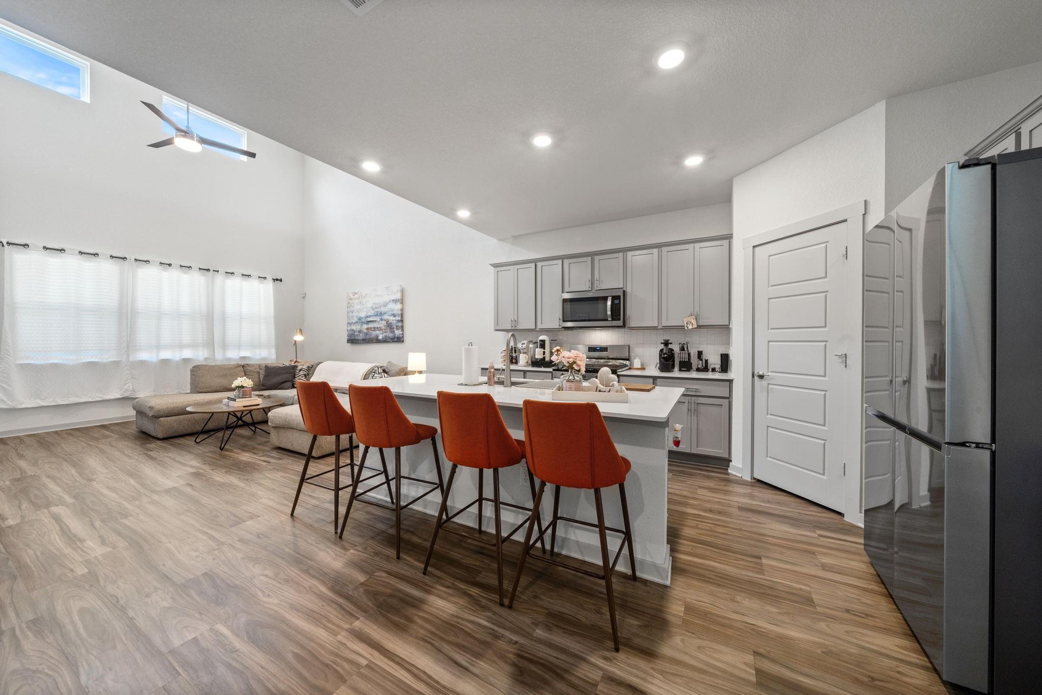 14008 Zuhause DR