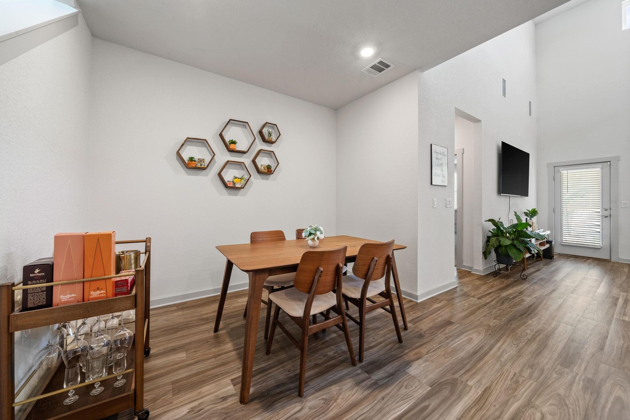 14008 Zuhause DR