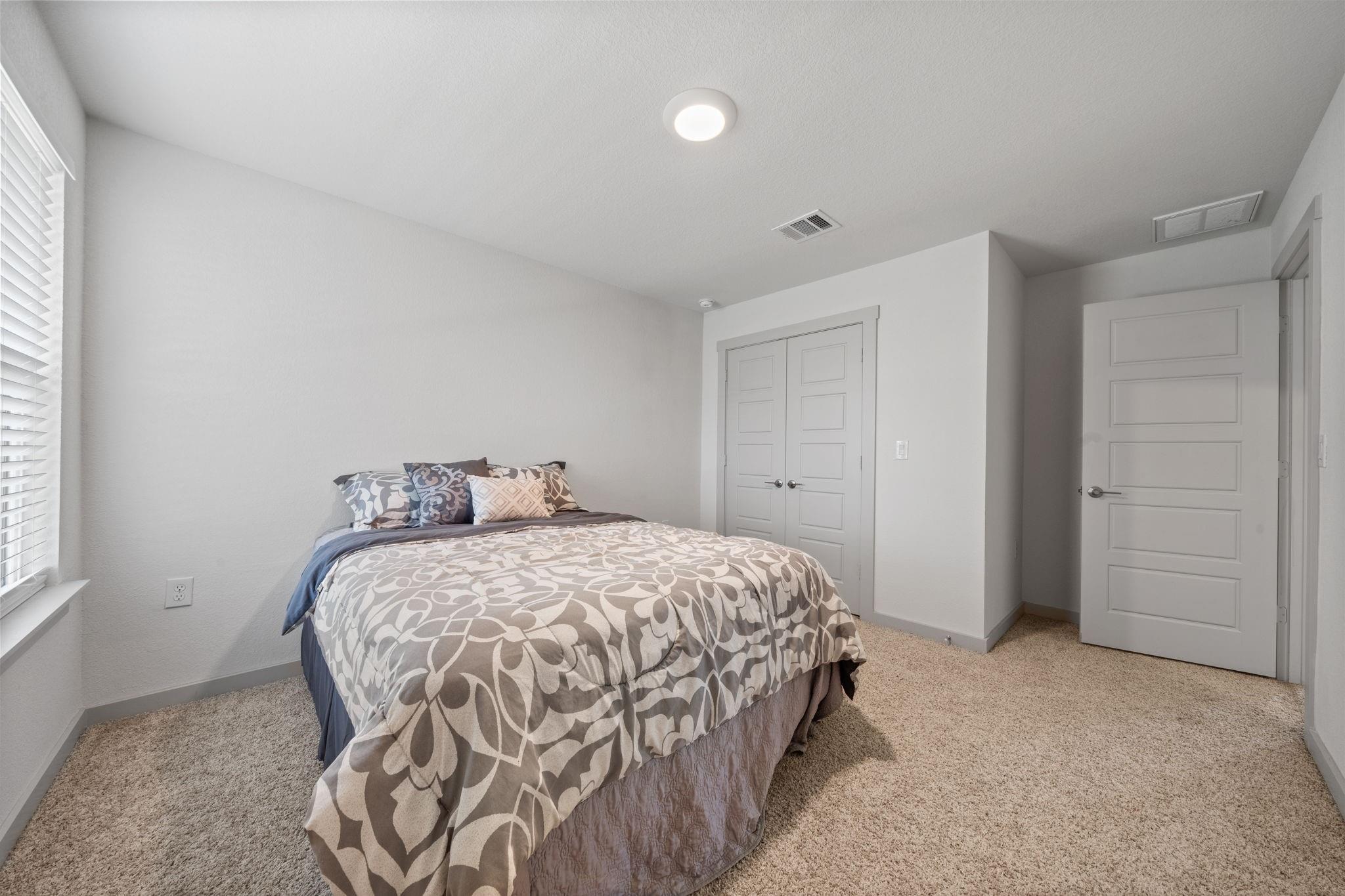 14008 Zuhause DR