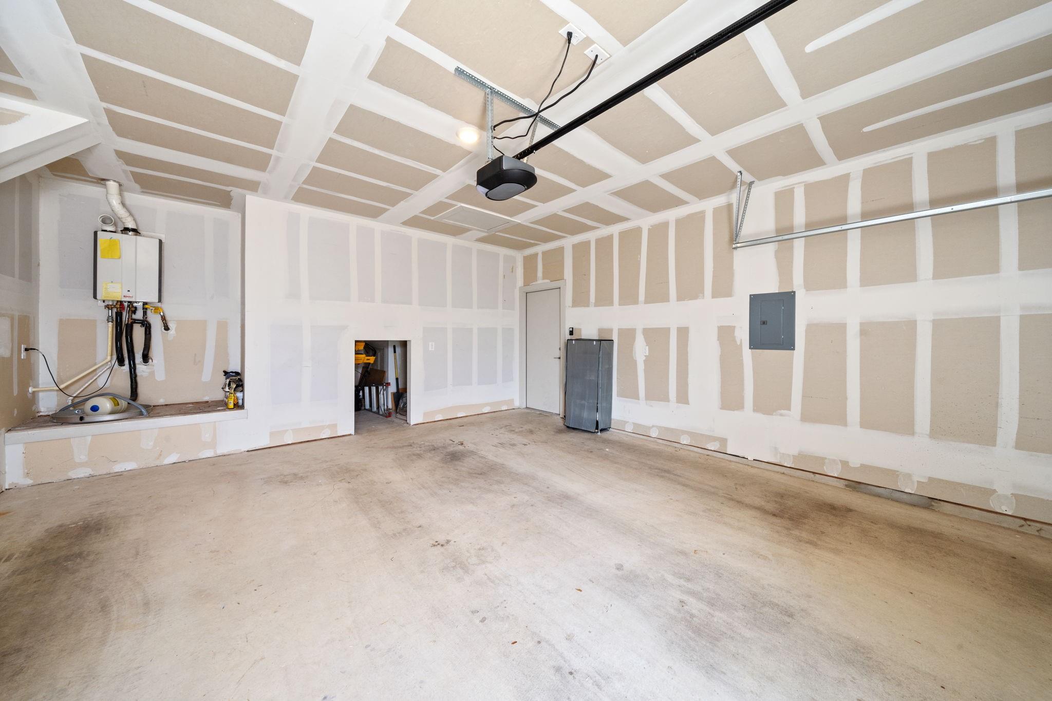 14008 Zuhause DR