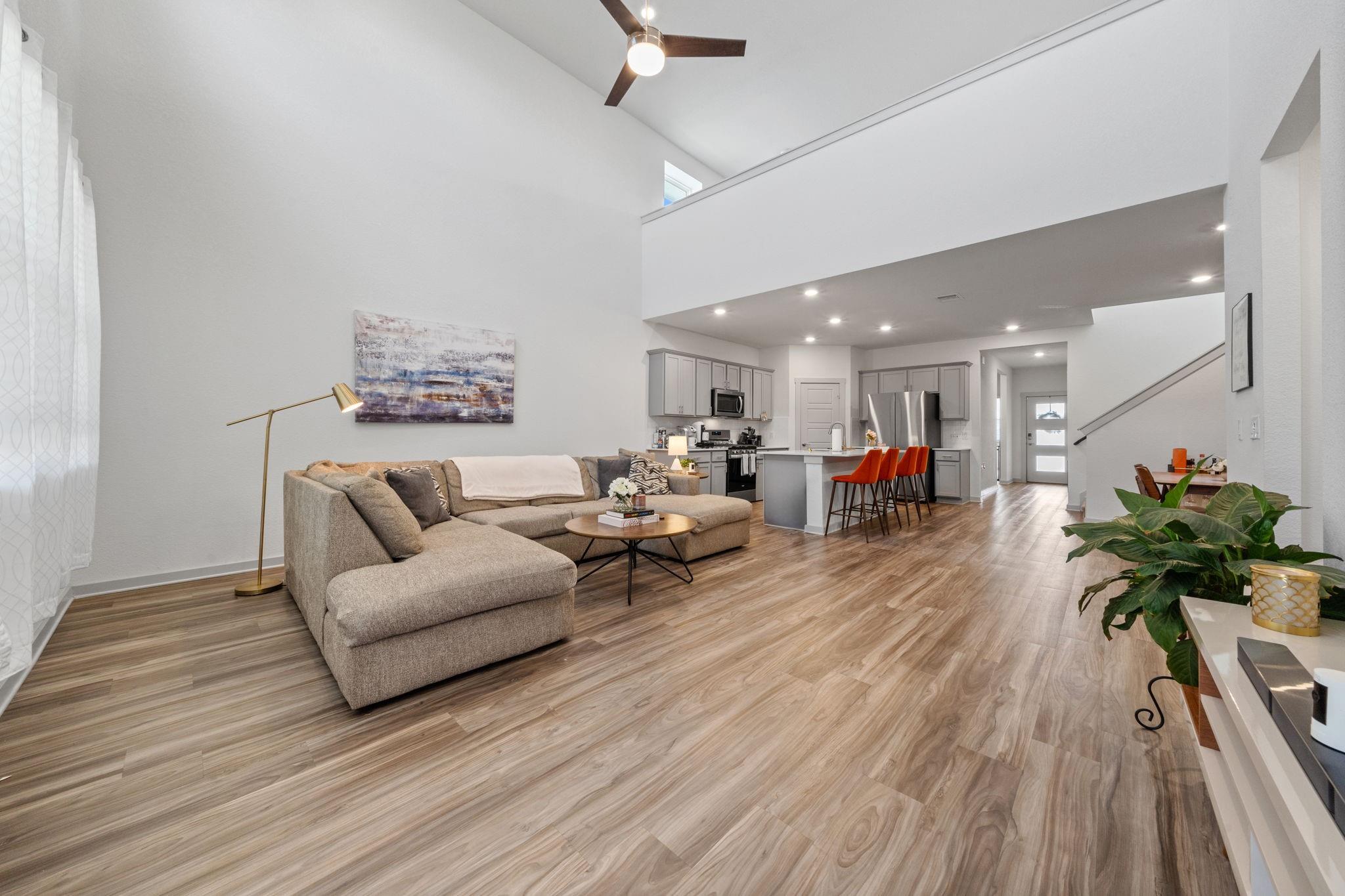 14008 Zuhause DR