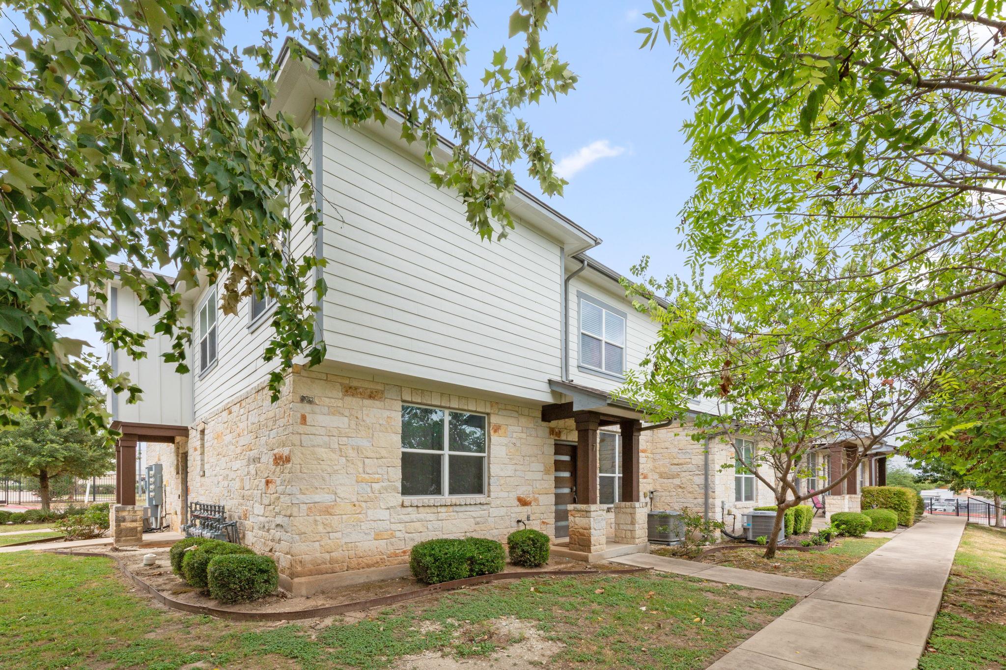 2101 Town Centre DR # 1808