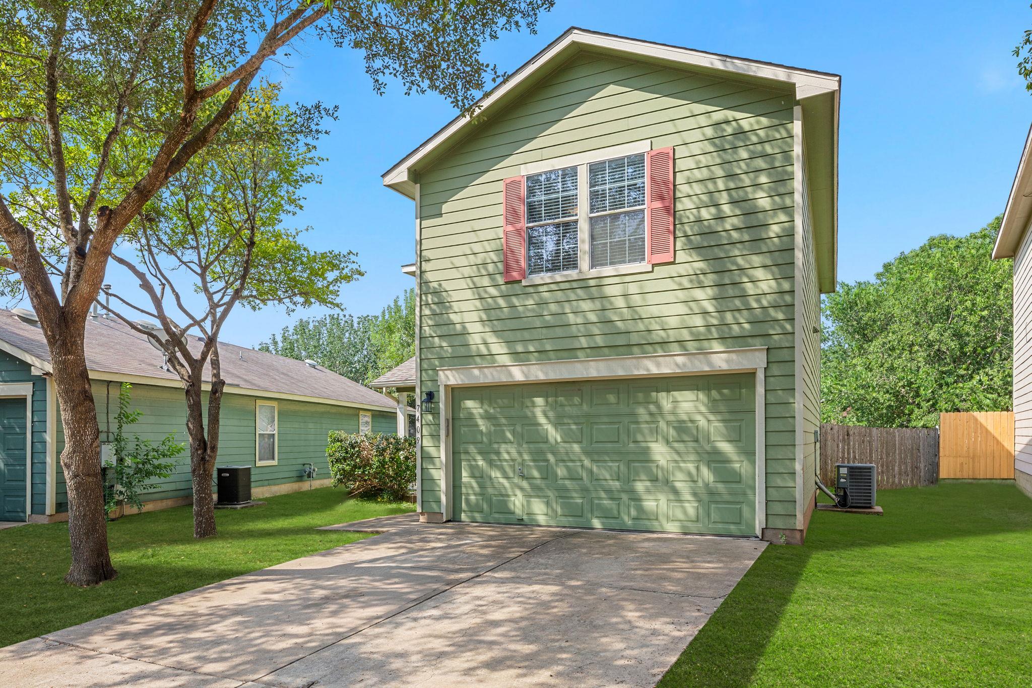 7409 Elk Pass DR