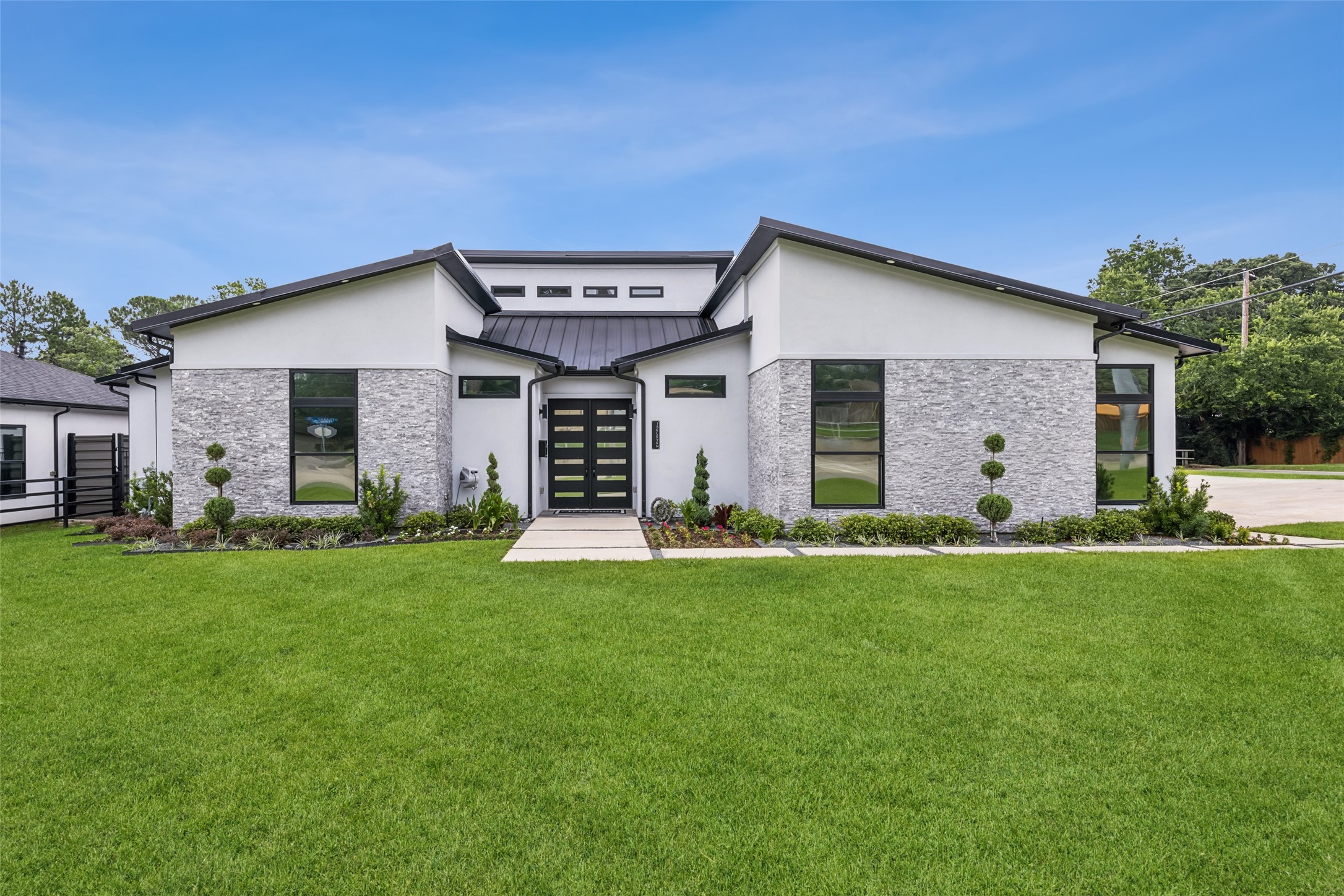 1511 N Fielder Road