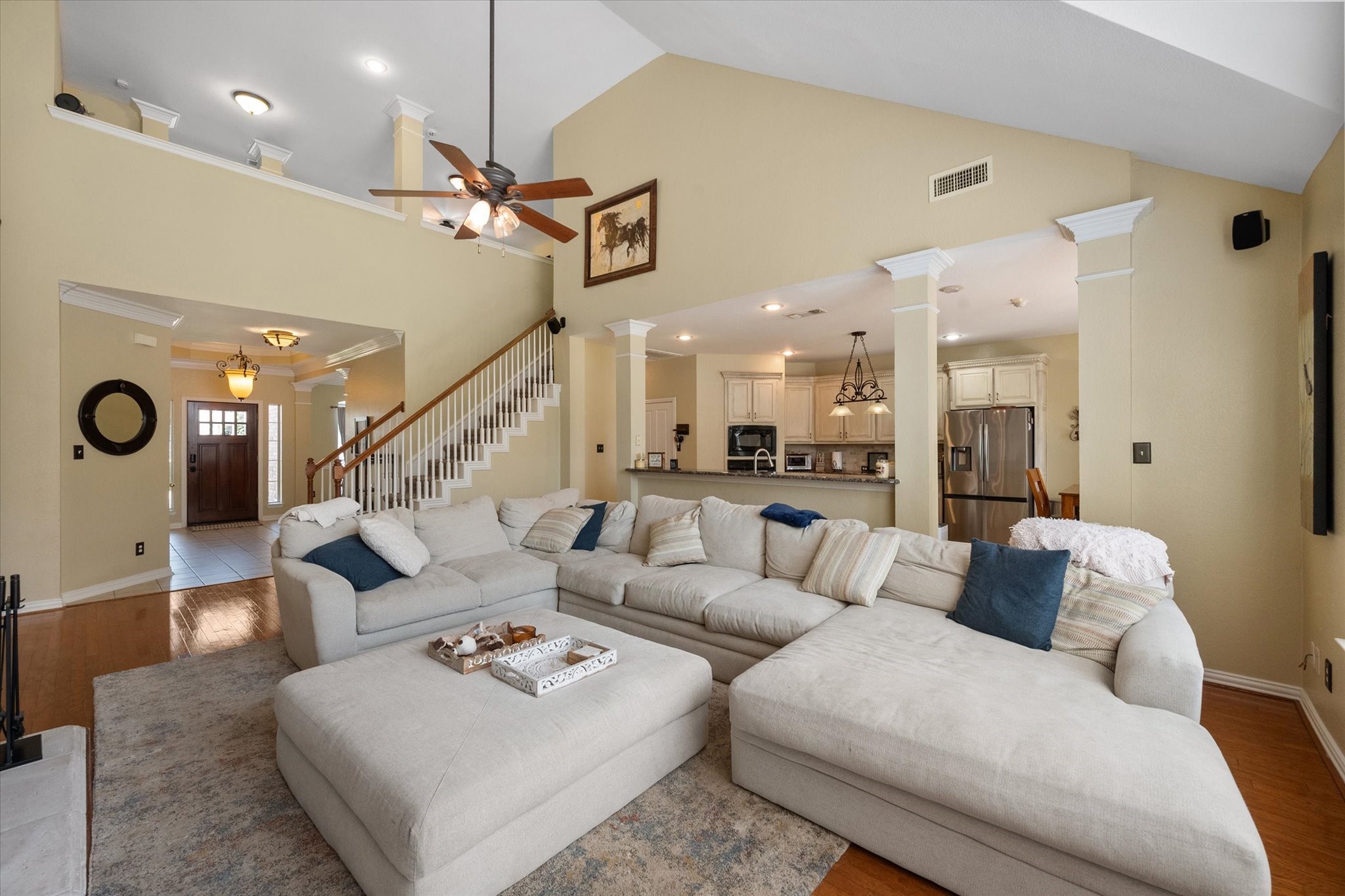 4 Lake Glen Court