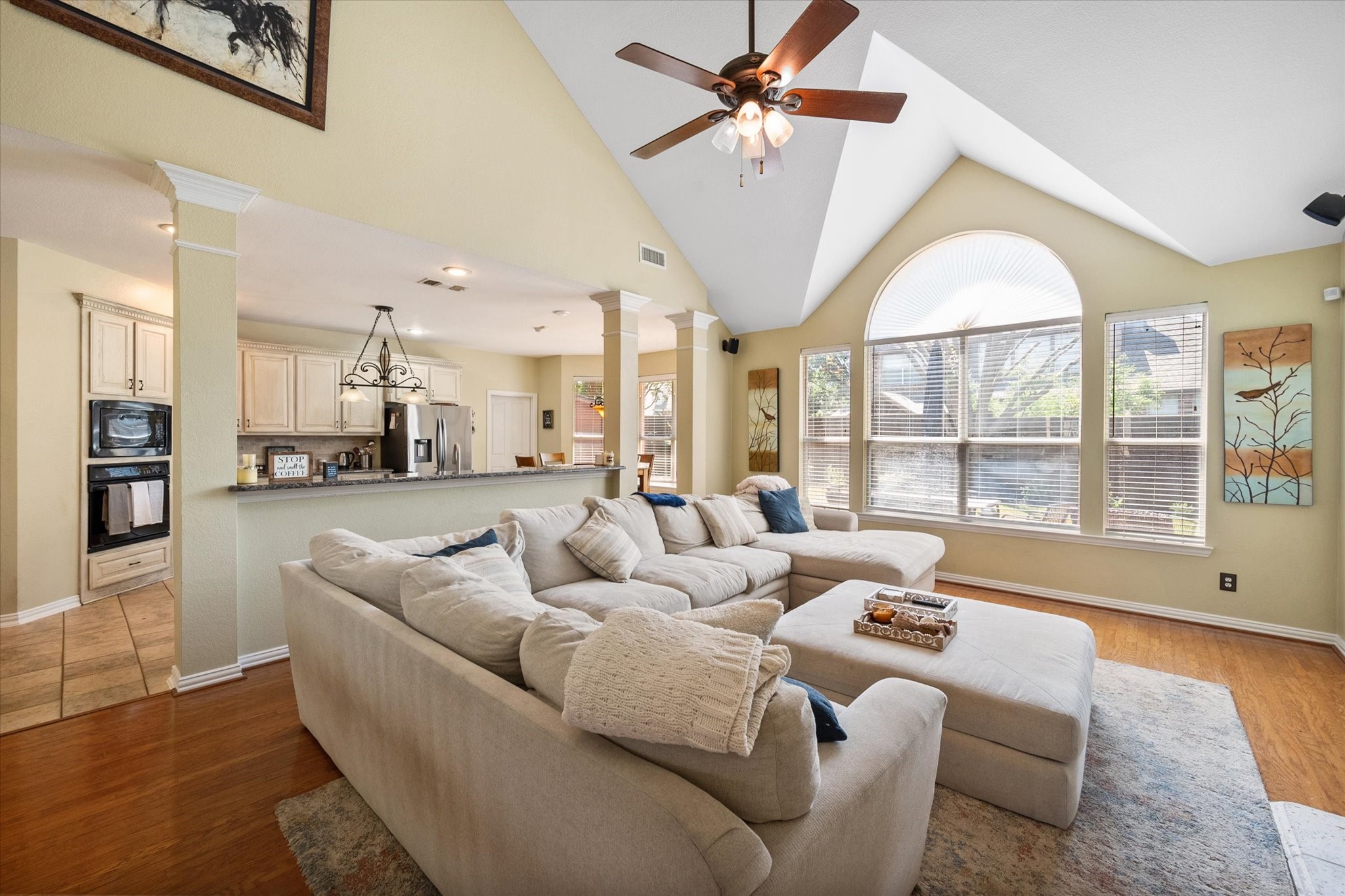4 Lake Glen Court