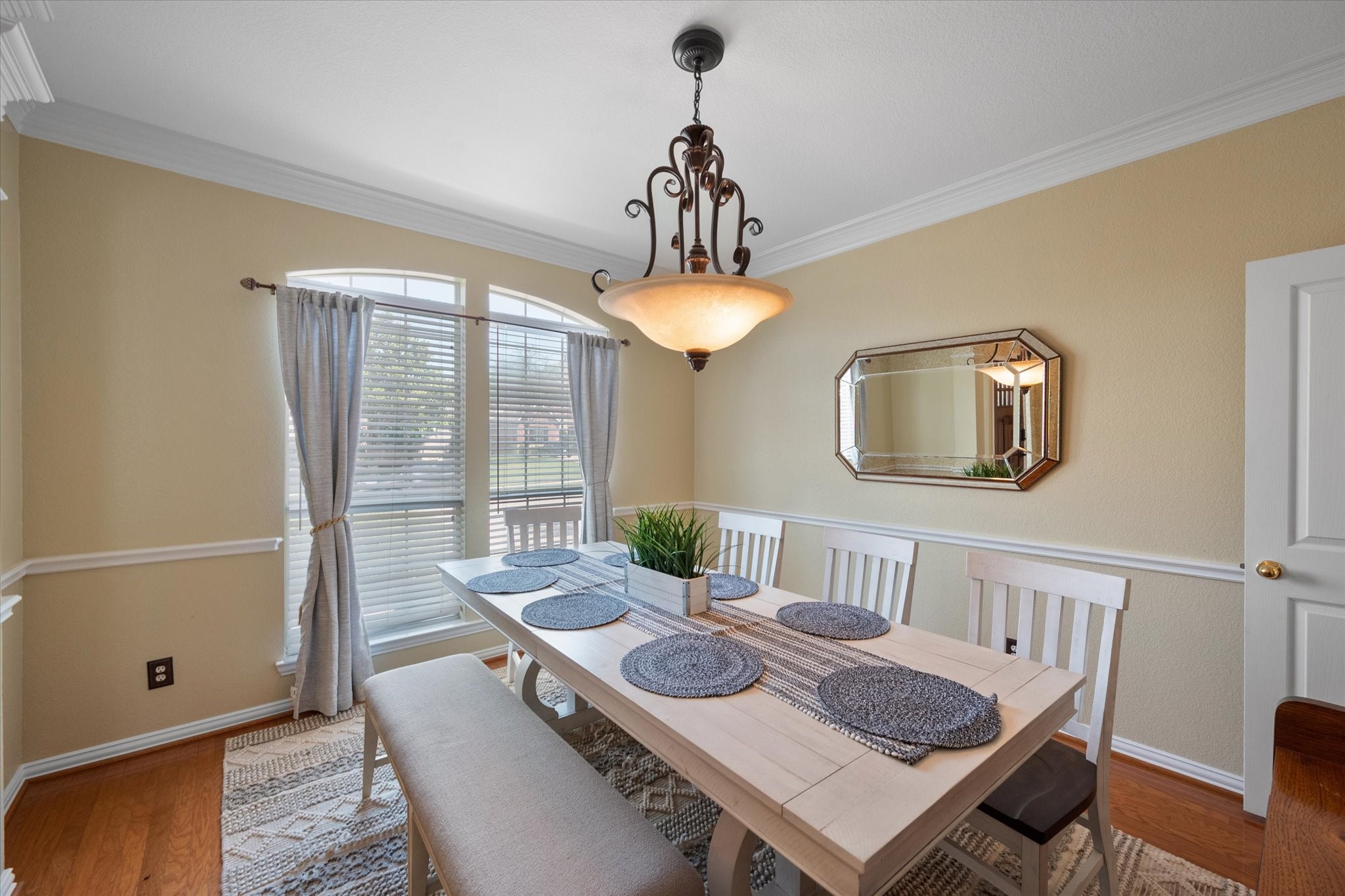 4 Lake Glen Court