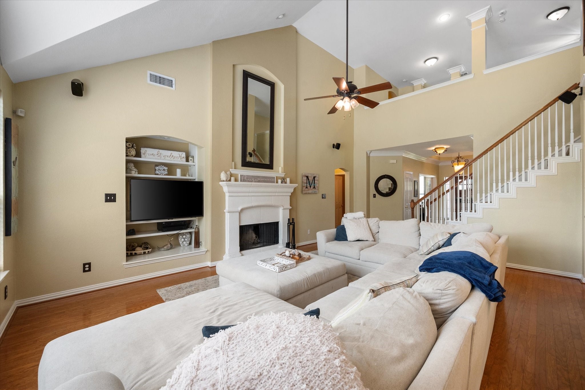 4 Lake Glen Court