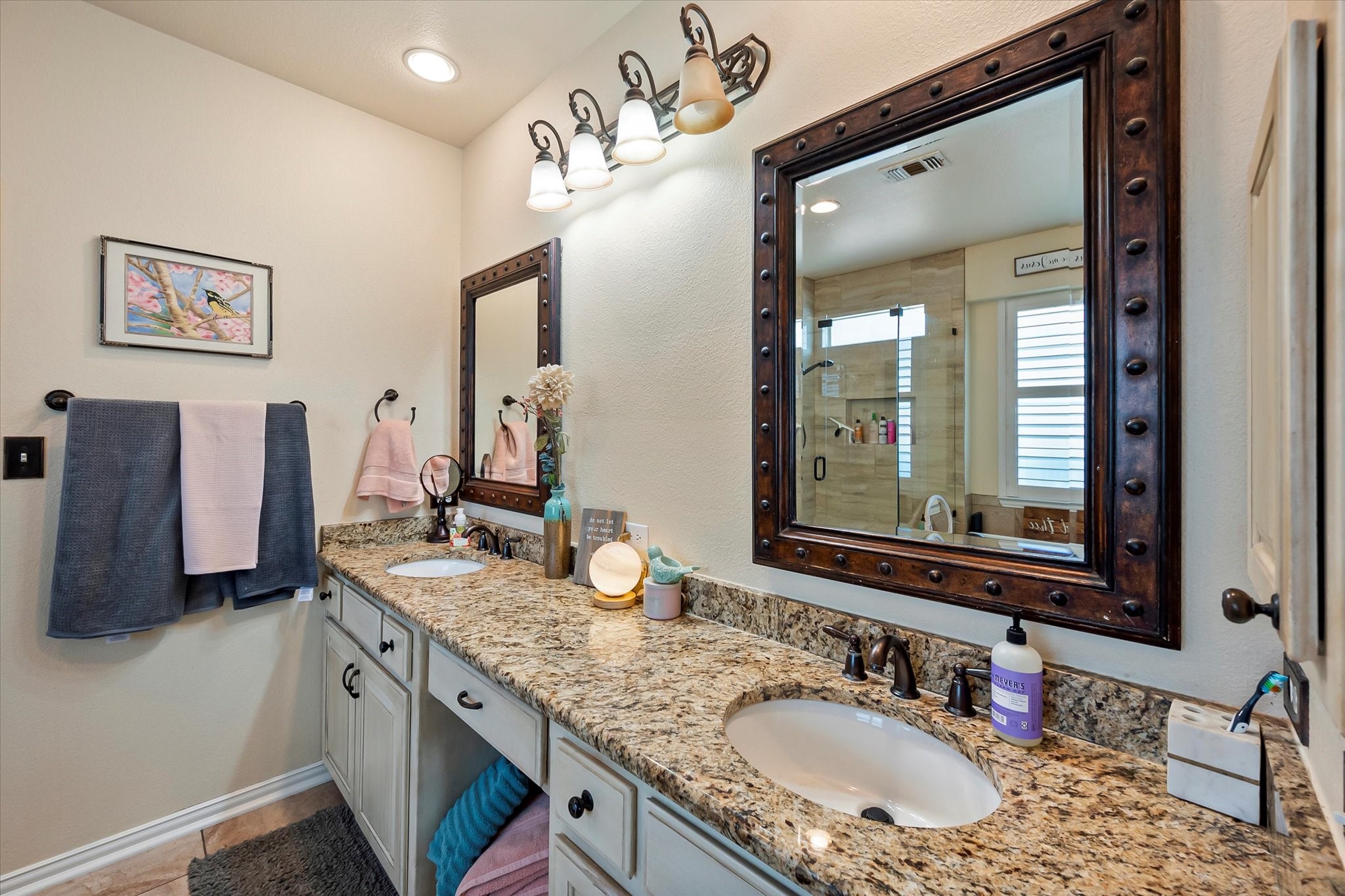 4 Lake Glen Court