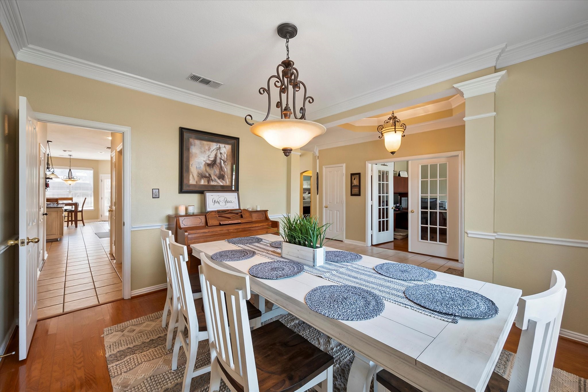 4 Lake Glen Court