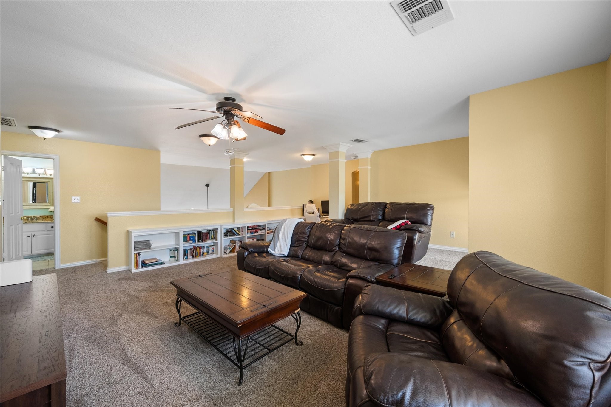 4 Lake Glen Court