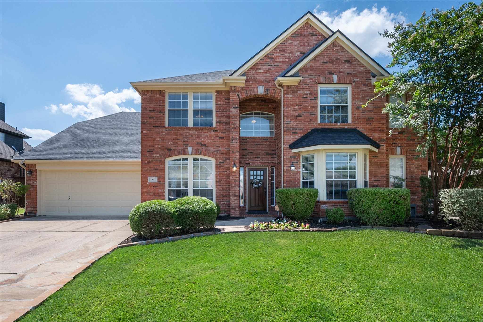4 Lake Glen Court