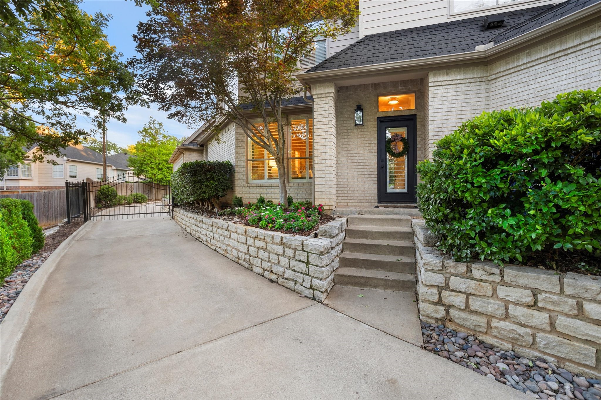 5301 Willow Lane