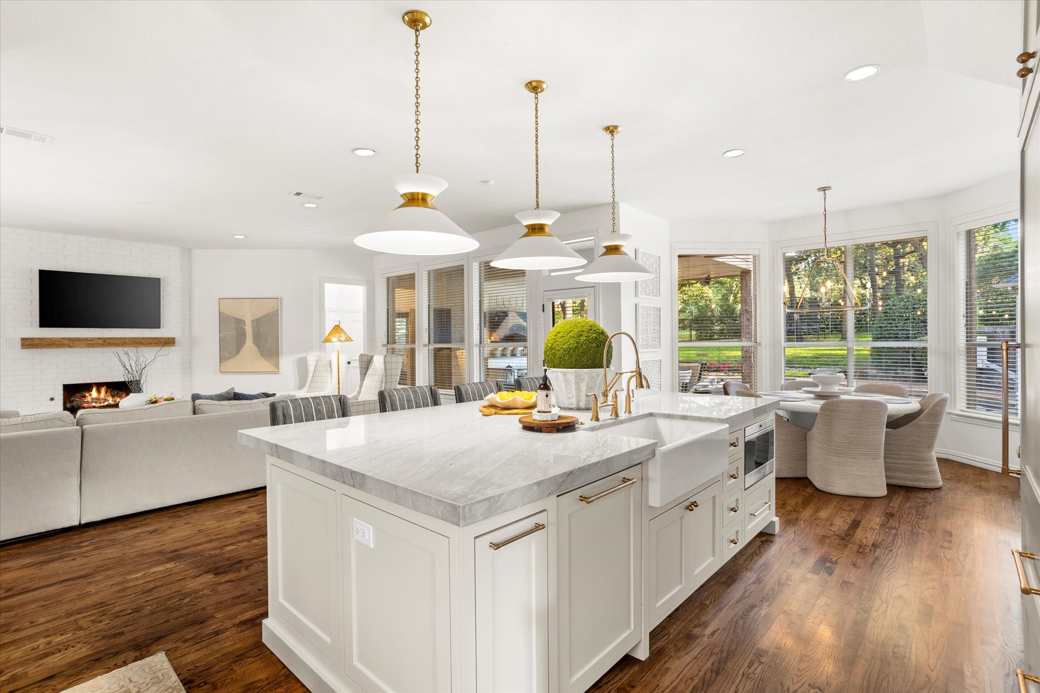 5301 Willow Lane