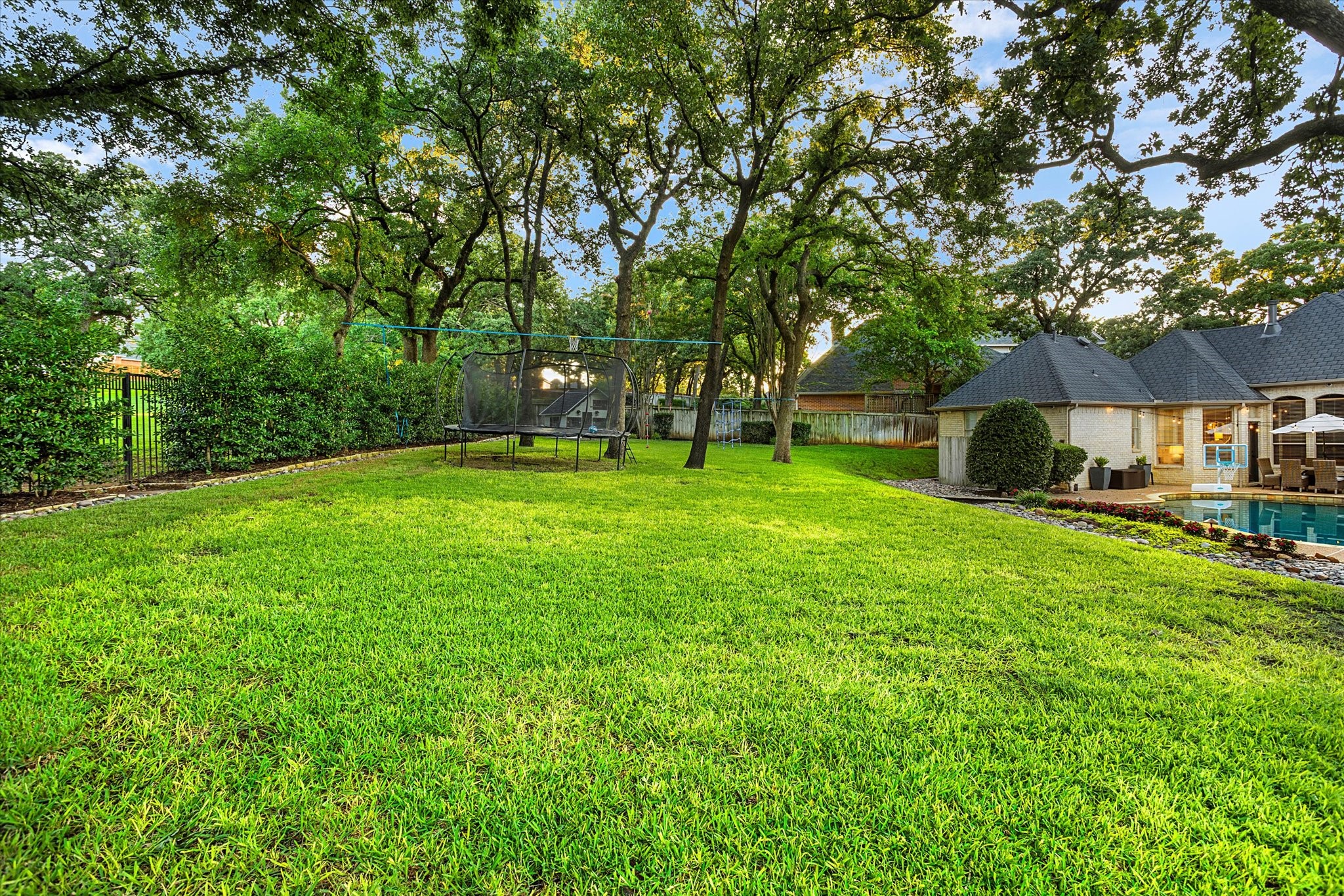 5301 Willow Lane