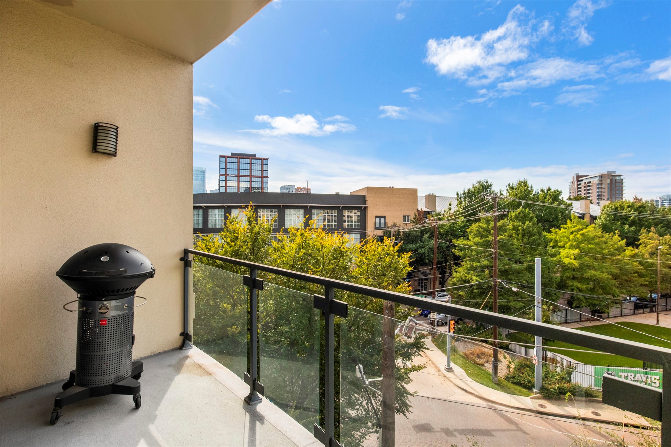 2950 Mckinney Avenue 412