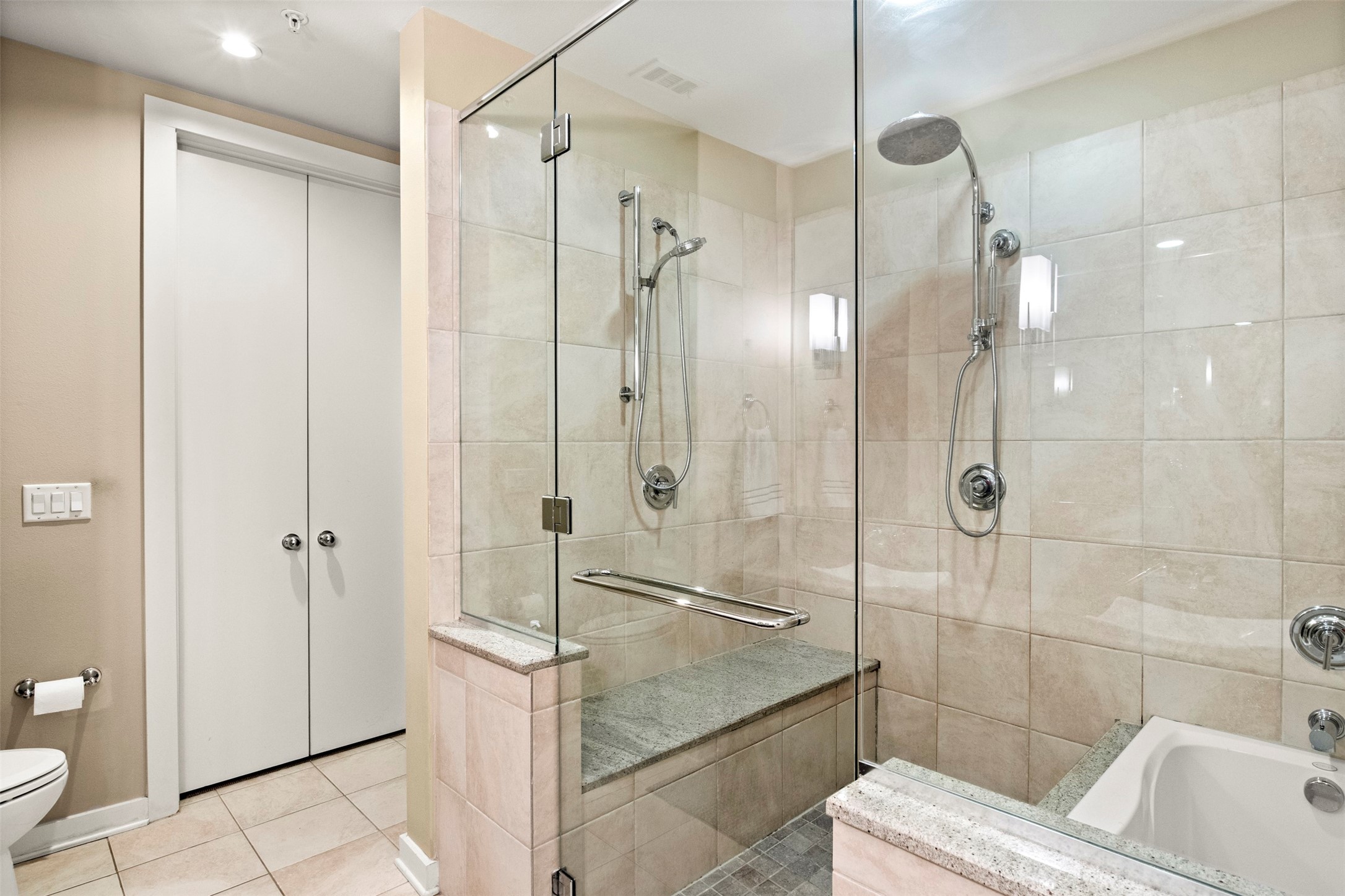 2950 Mckinney Avenue 412