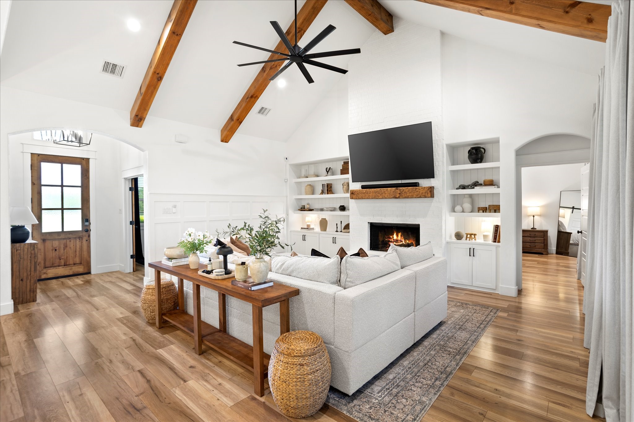 1074 Pioneer Crossing