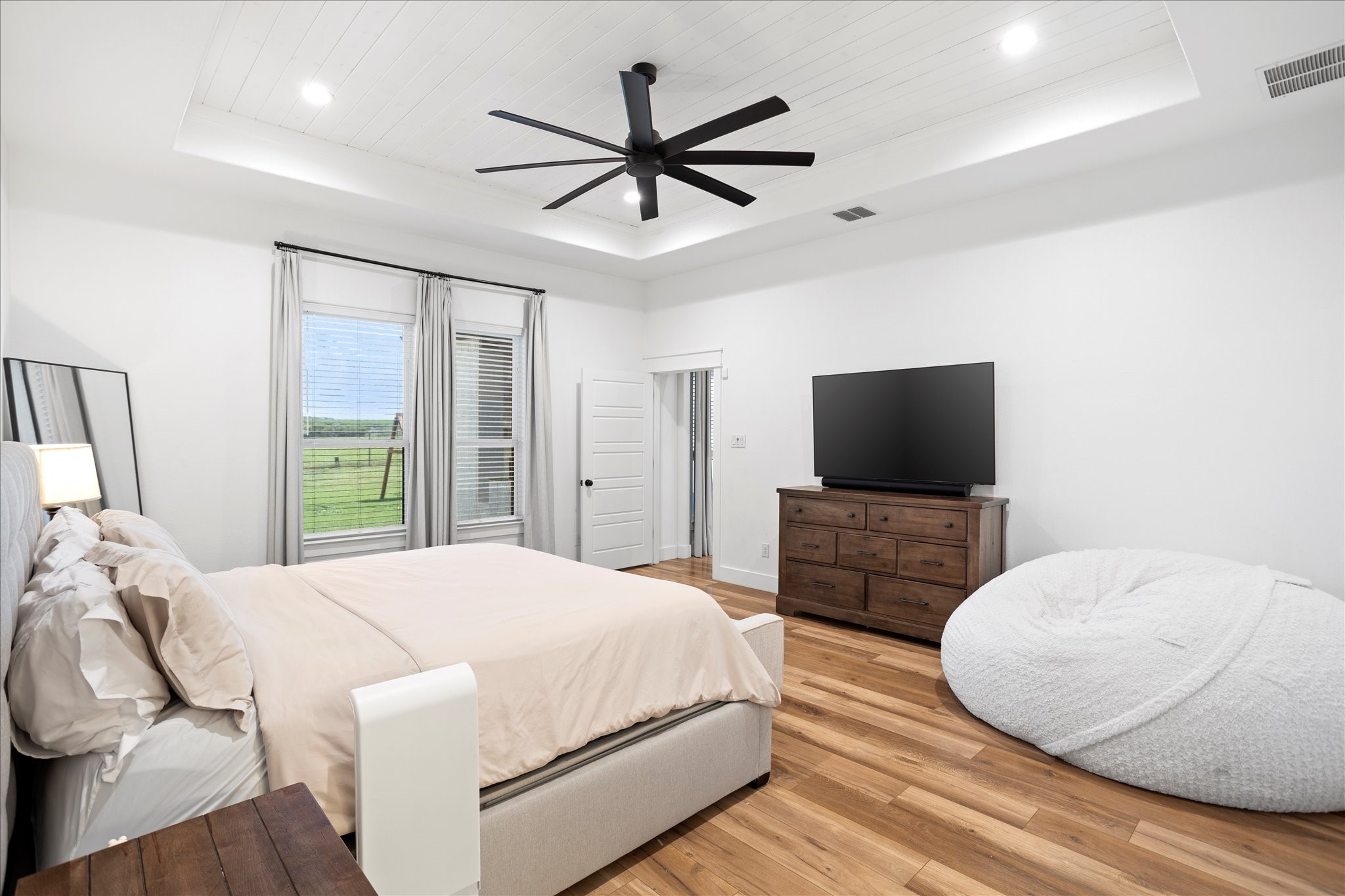 1074 Pioneer Crossing