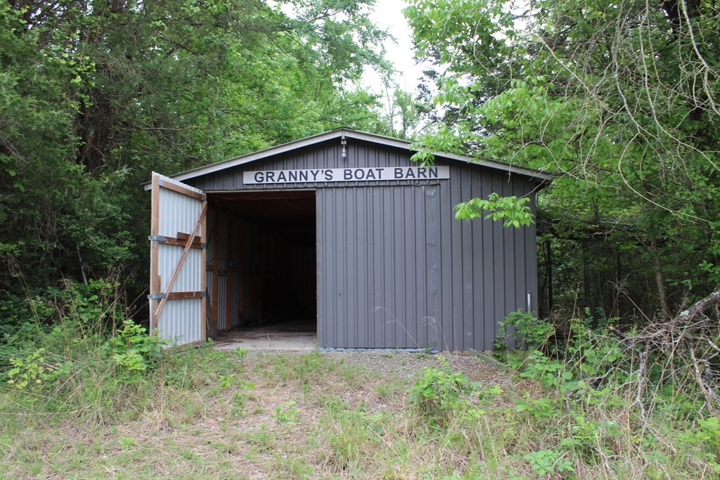 16104 SE County Road 2390