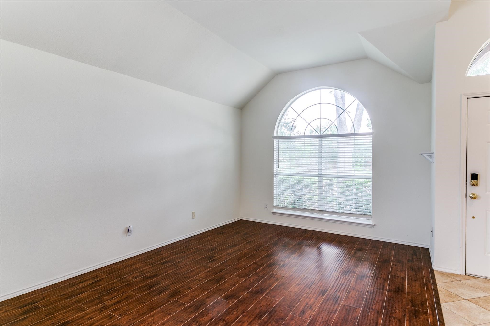 104 Dorsett Drive