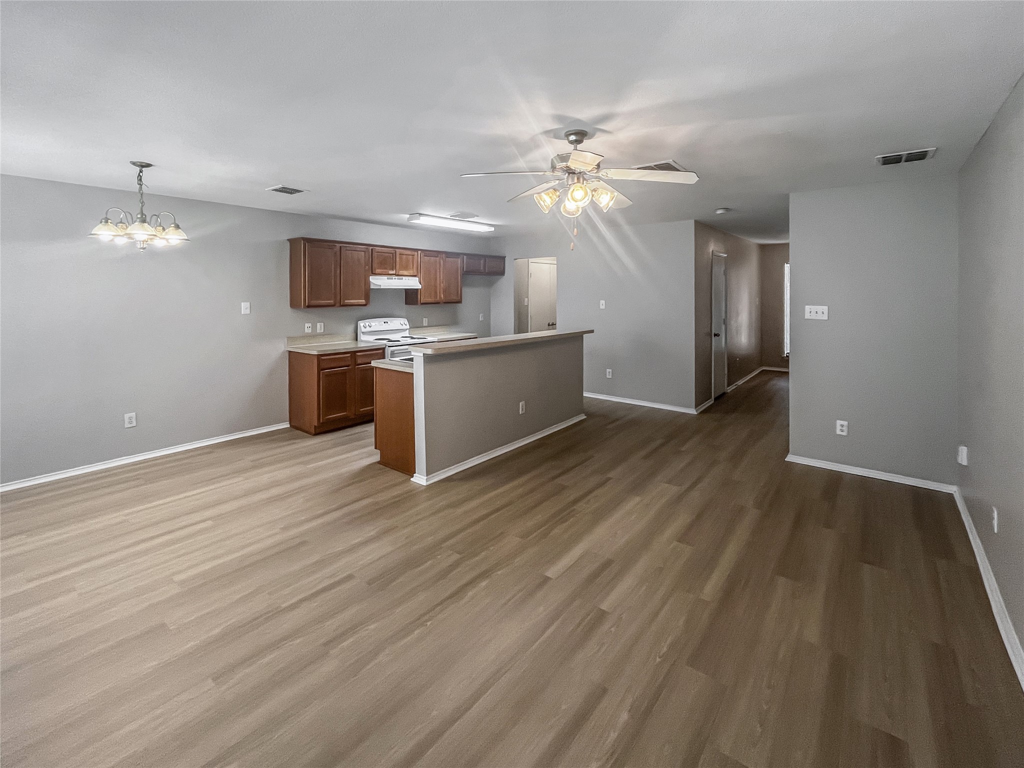 2325 Kingsway Drive