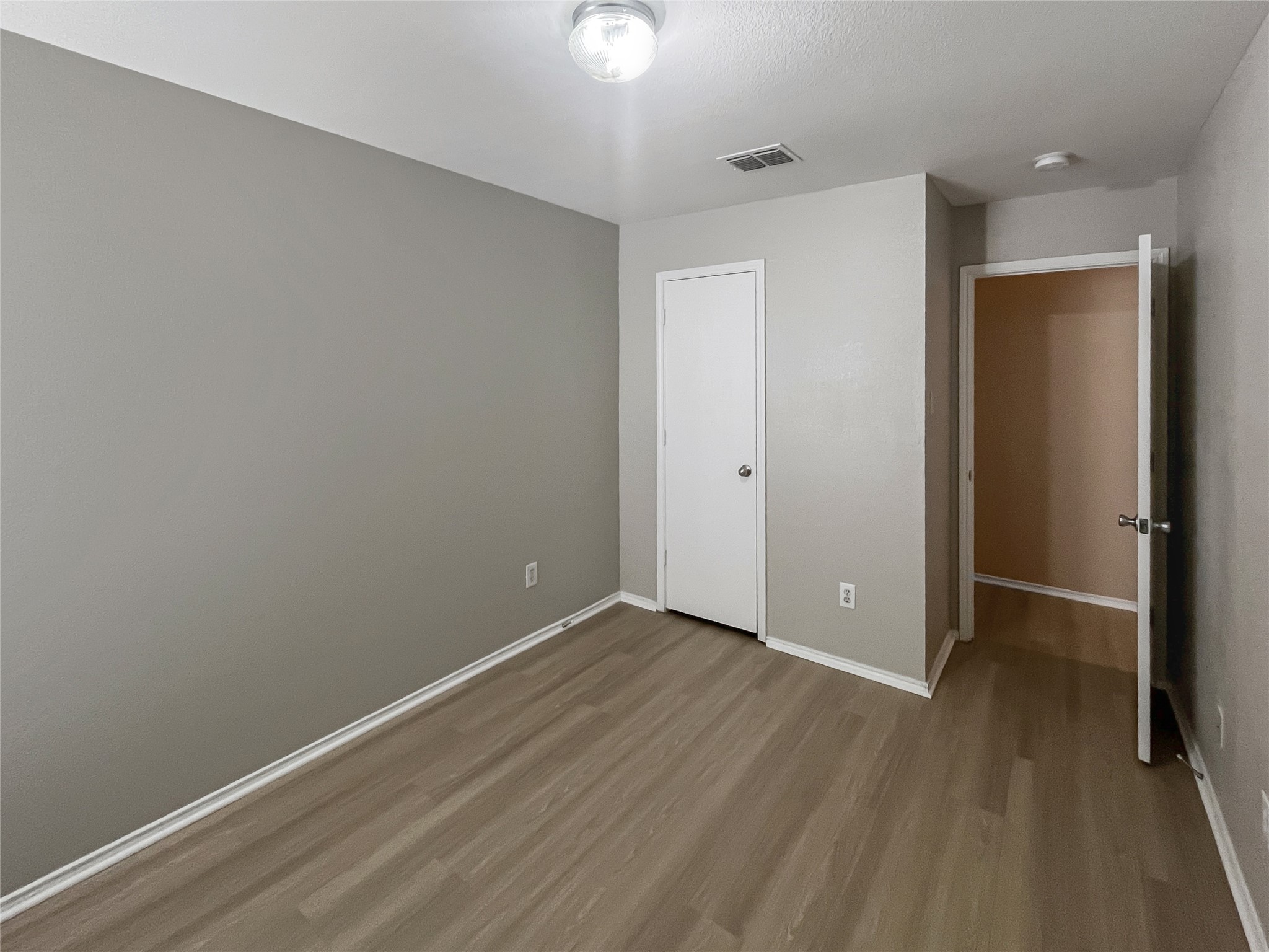 2325 Kingsway Drive