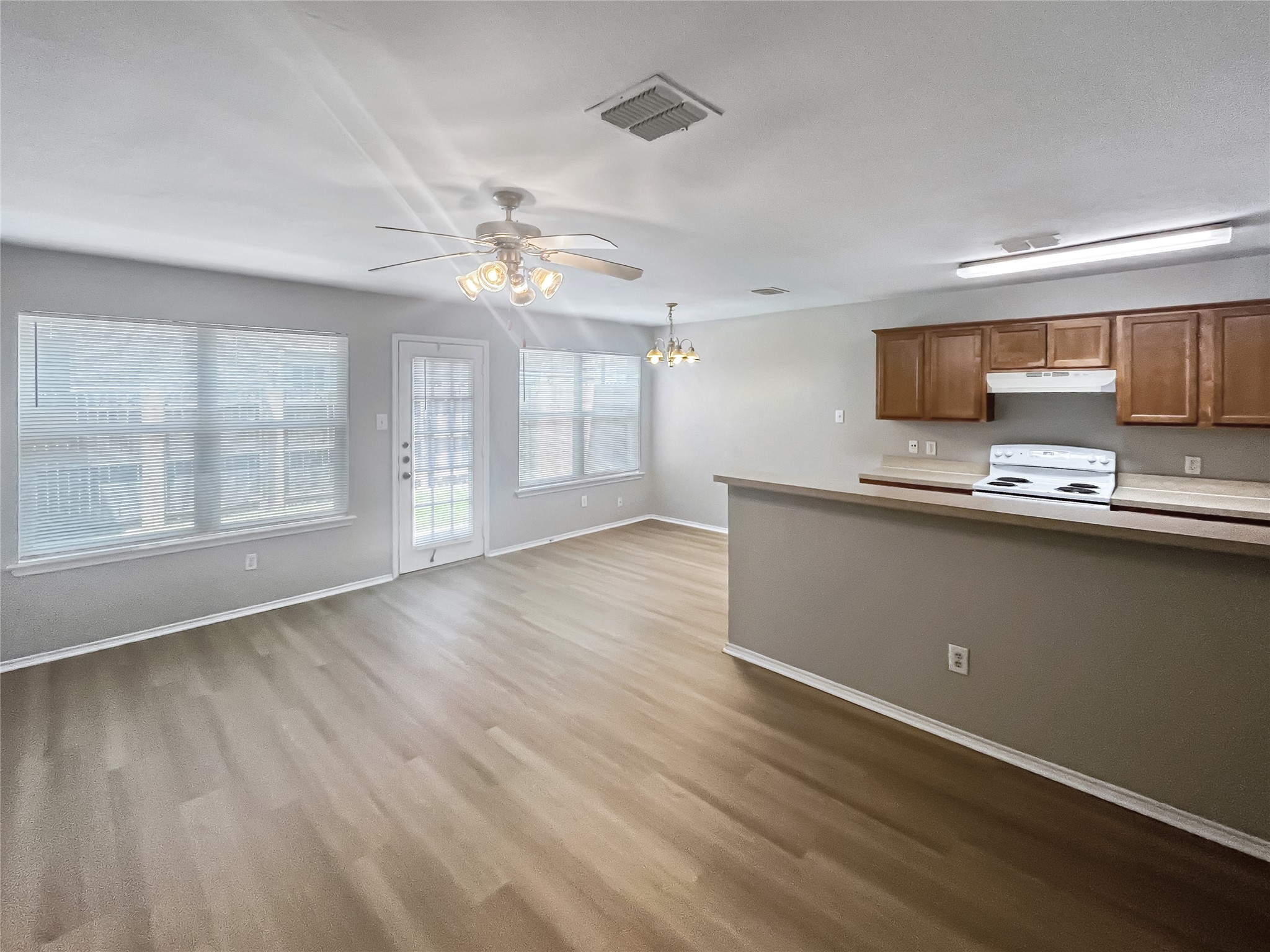 2325 Kingsway Drive