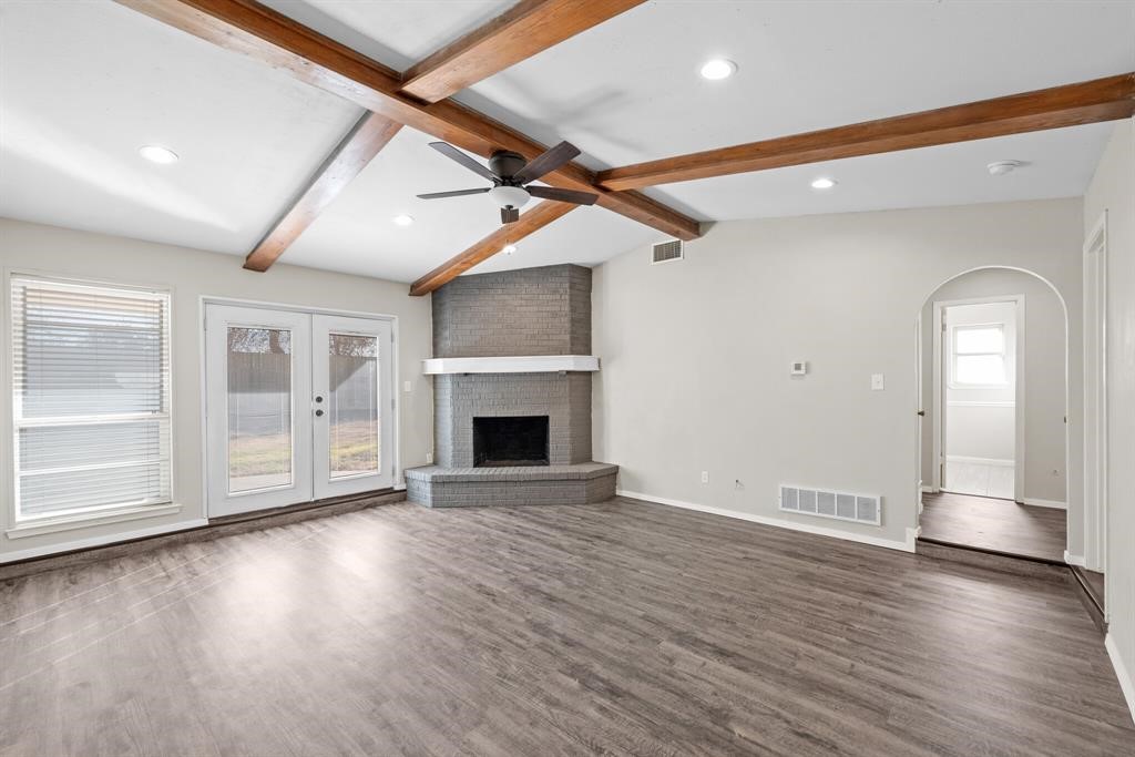 2001 San Jacinto Drive
