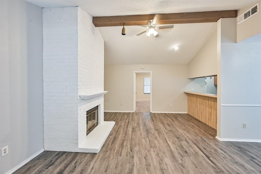 706 Woodland Court