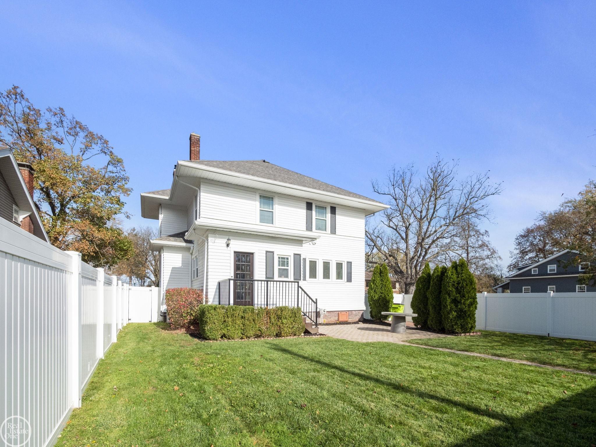 443 Wesley Street