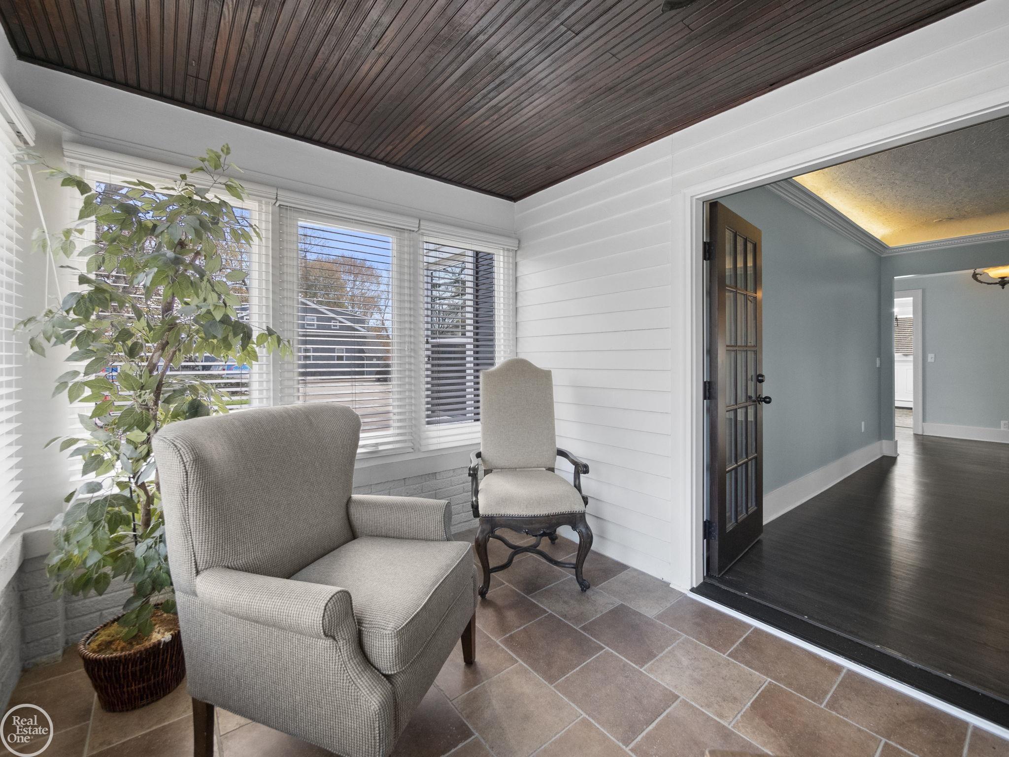 443 Wesley Street