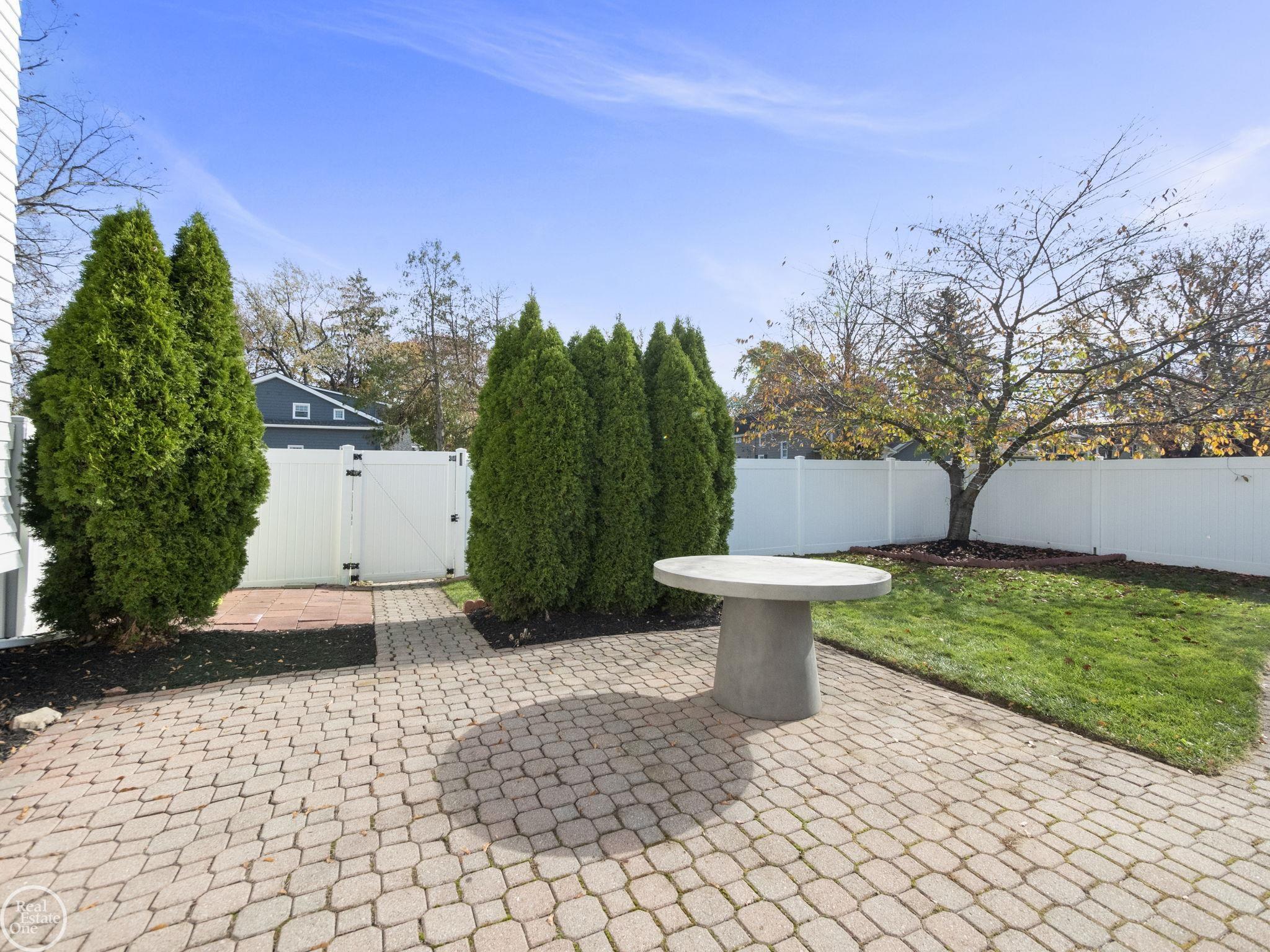 443 Wesley Street