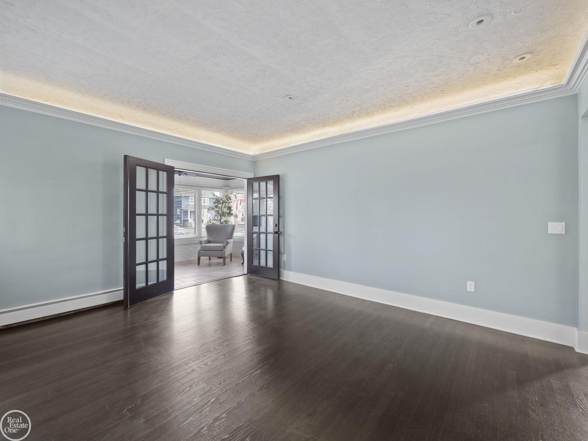 443 Wesley Street