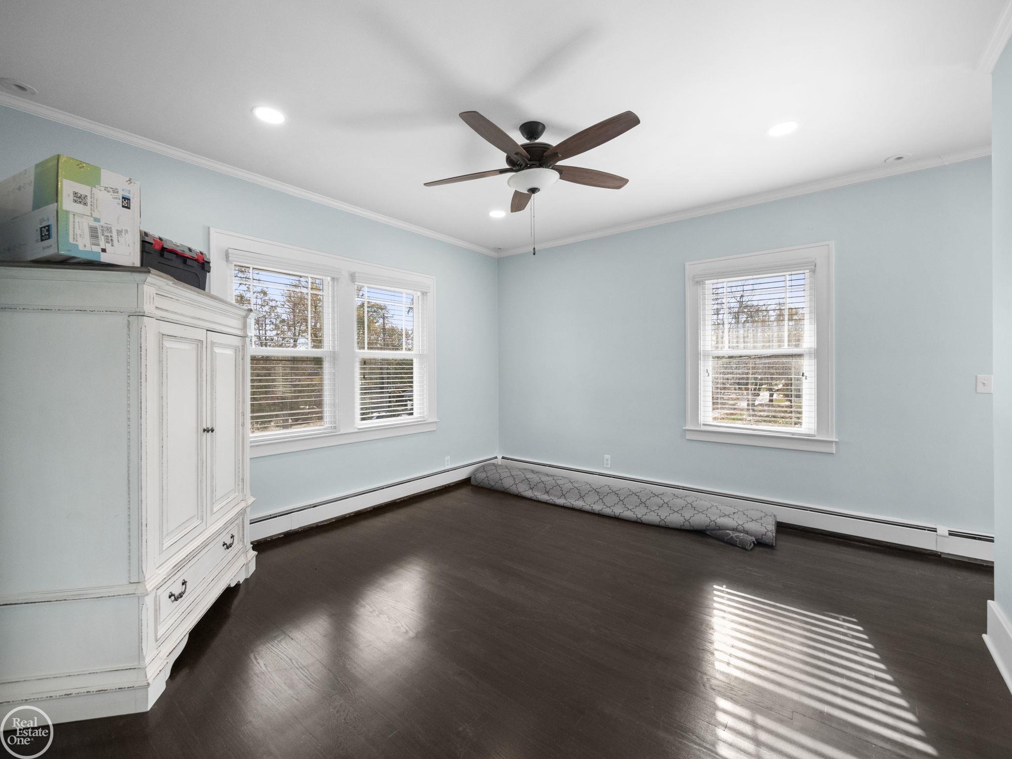 443 Wesley Street