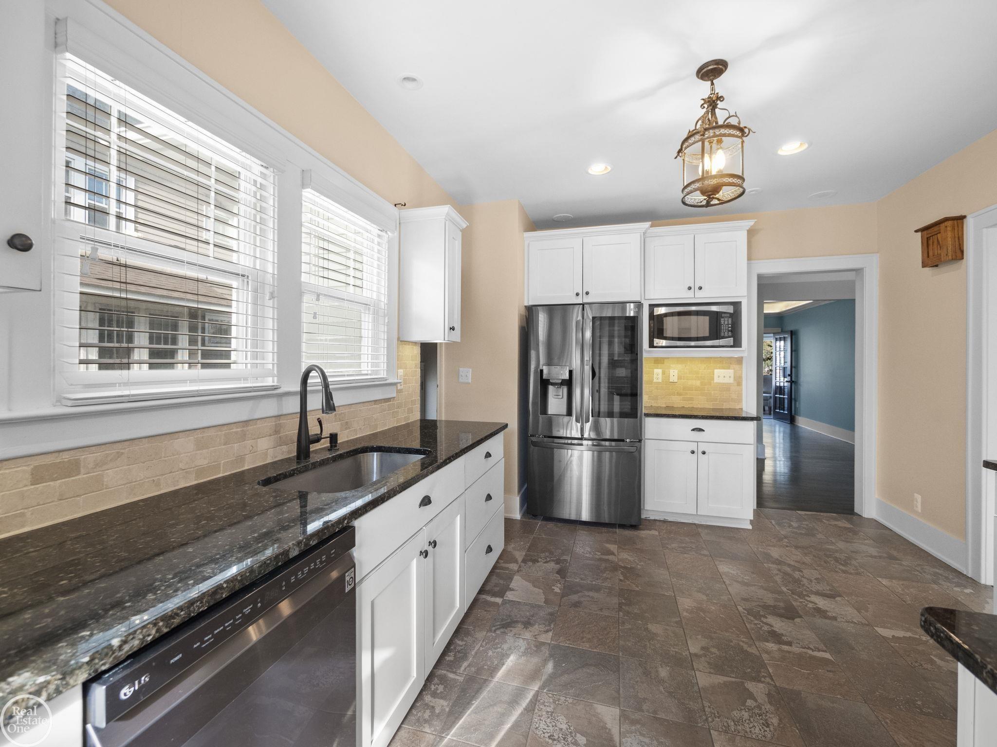 443 Wesley Street
