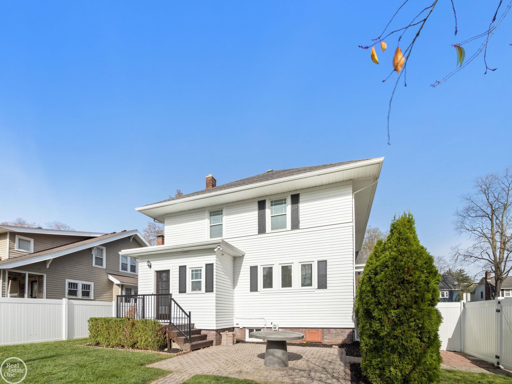 443 Wesley Street
