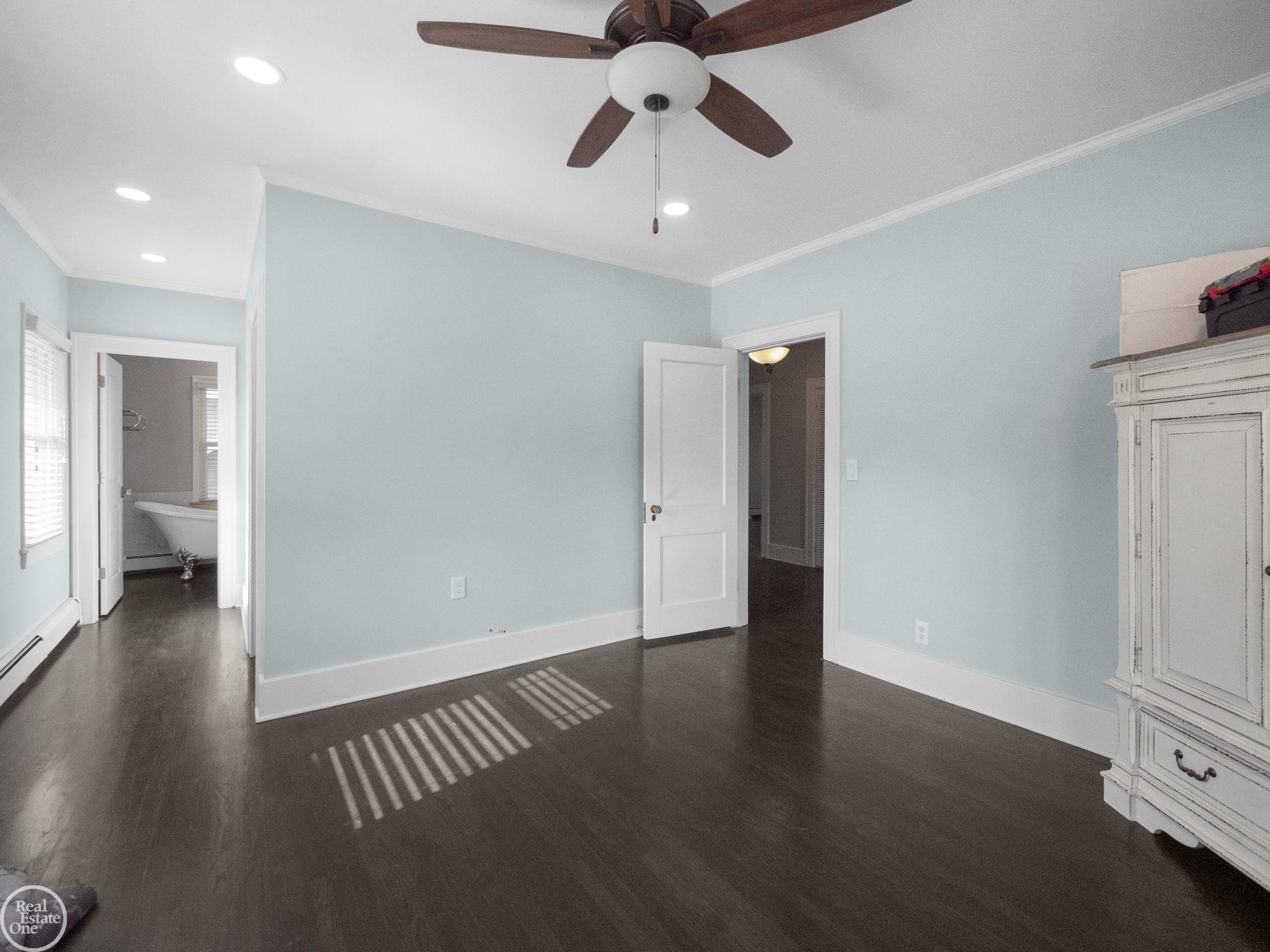 443 Wesley Street