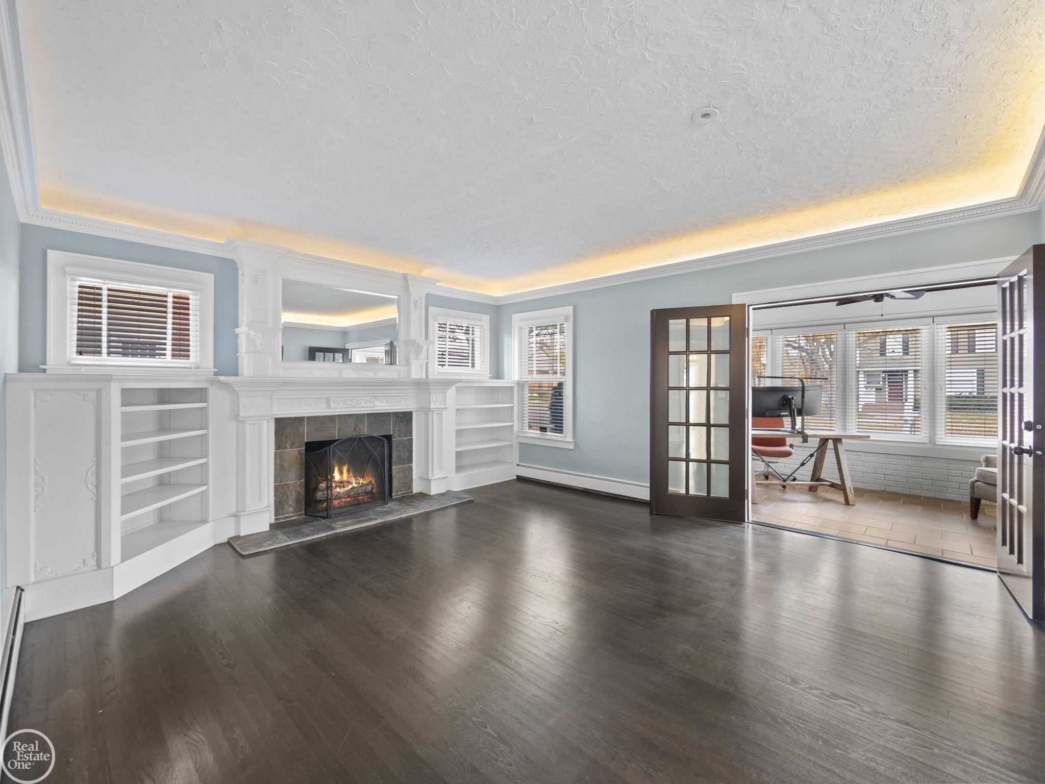 443 Wesley Street