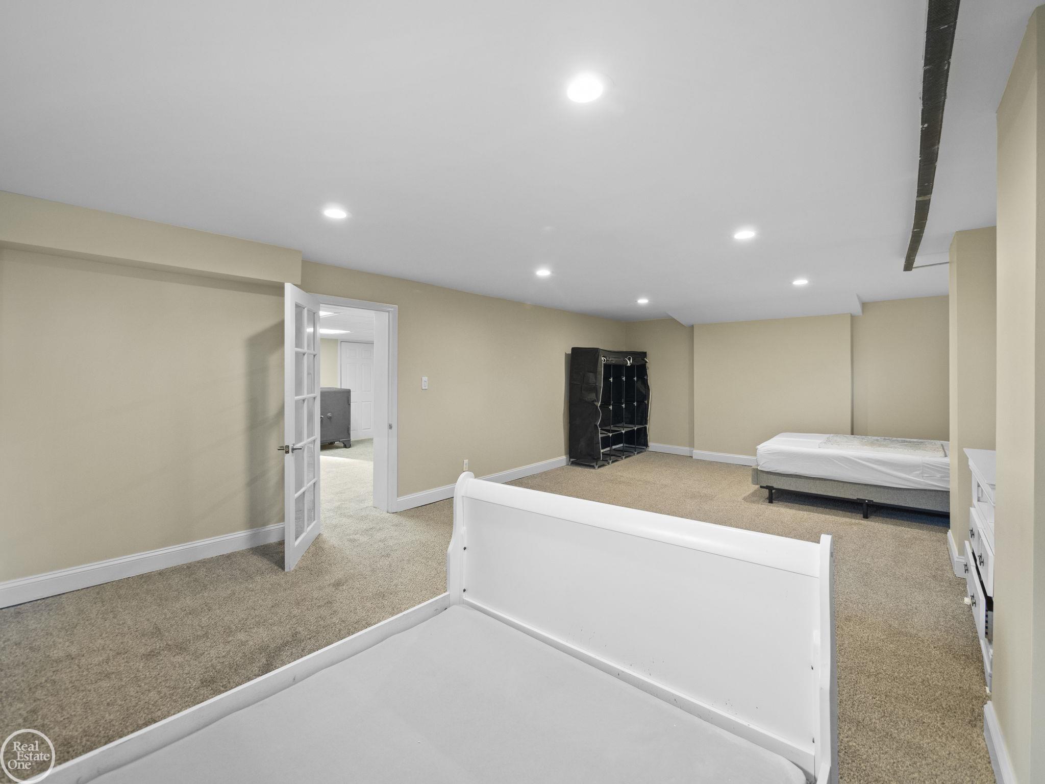 443 Wesley Street