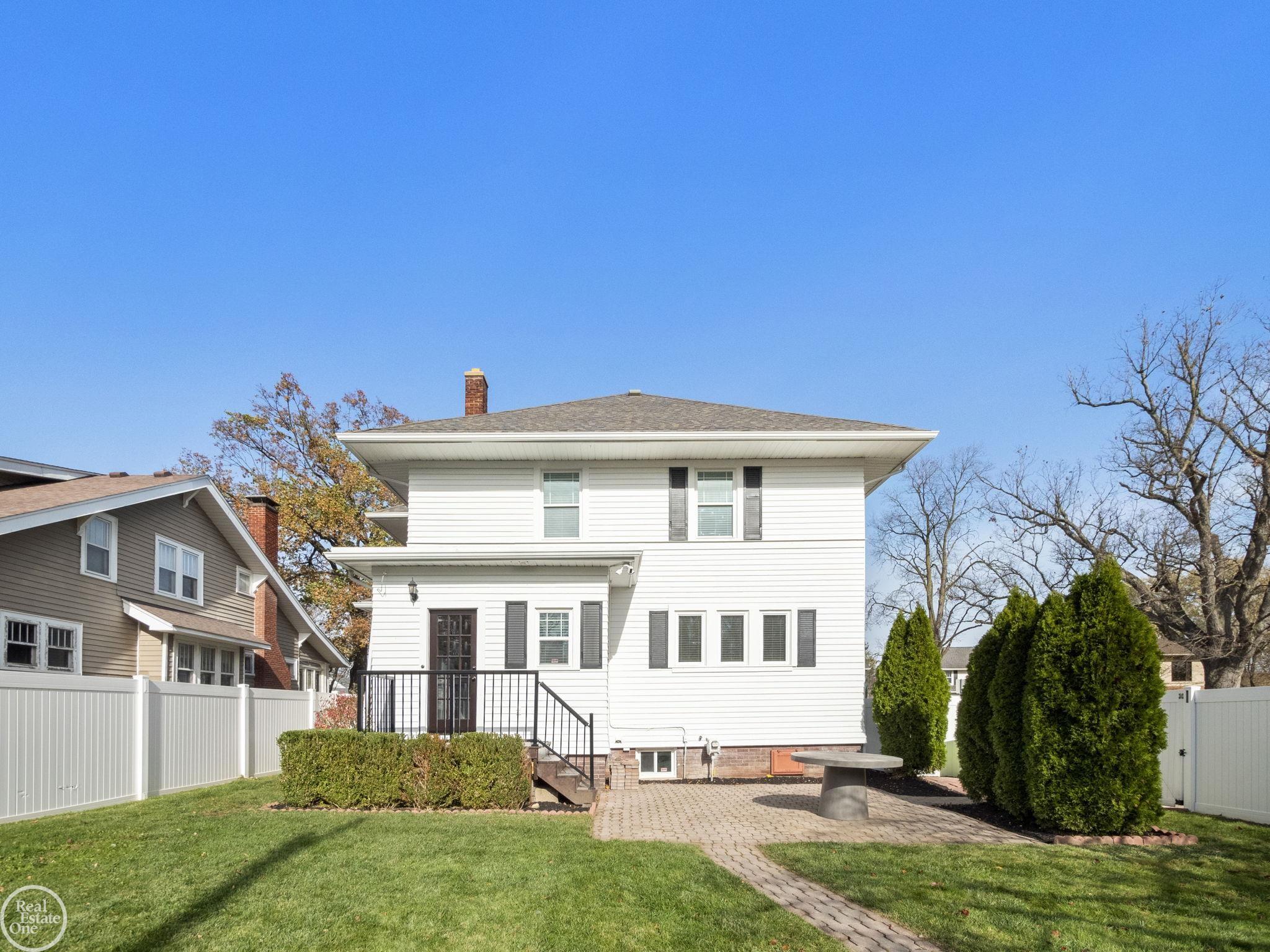 443 Wesley Street