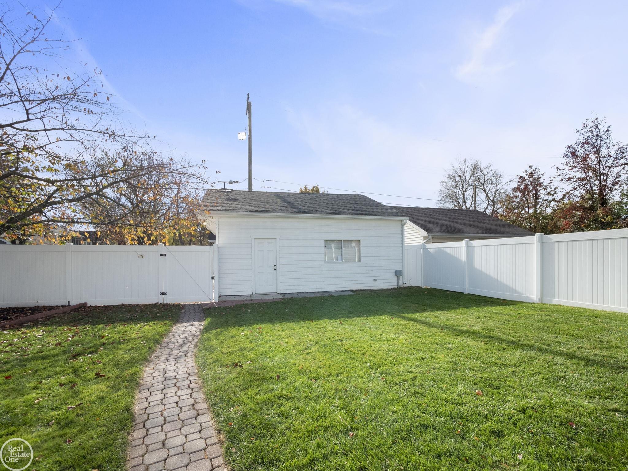 443 Wesley Street