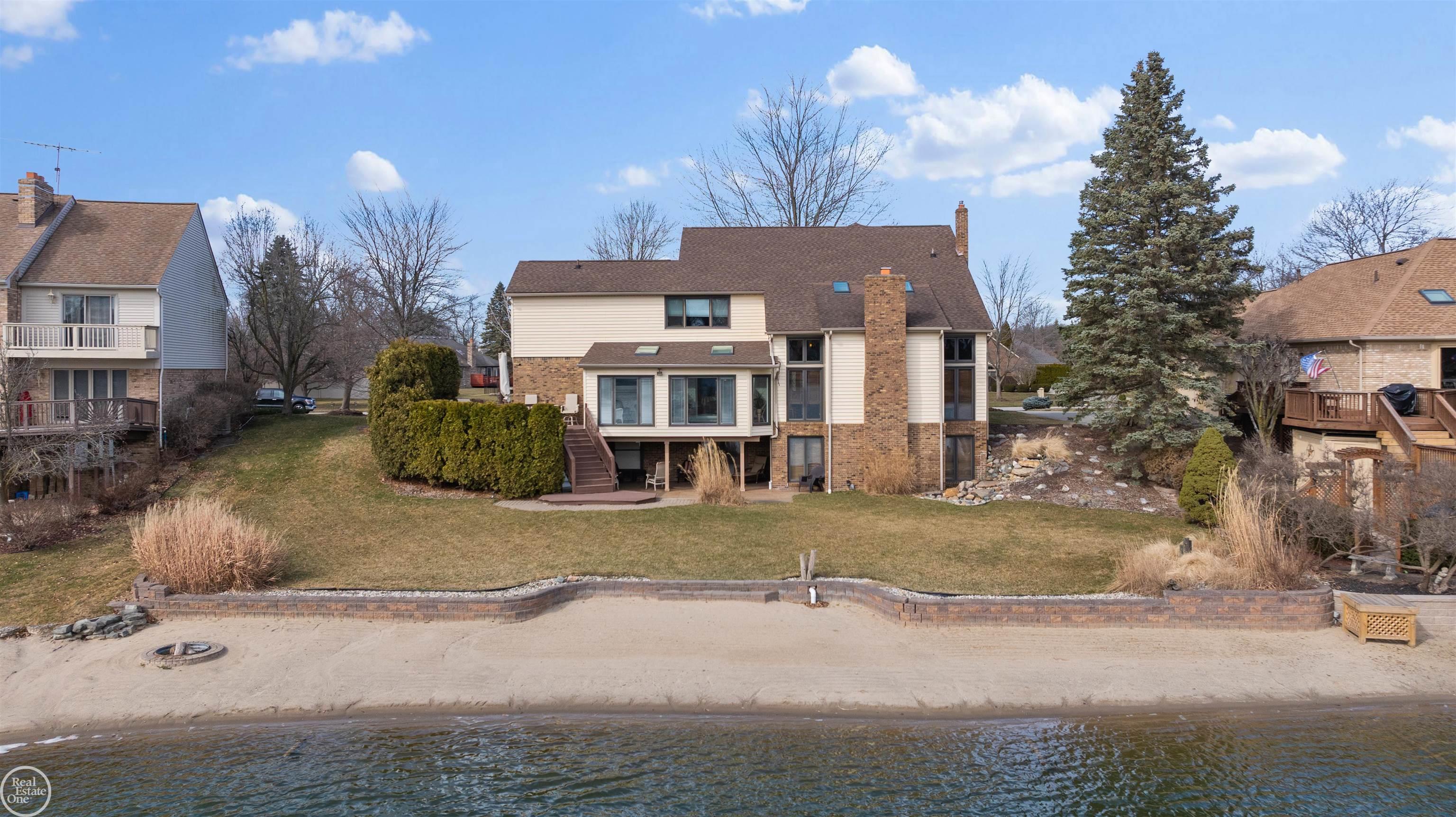 54334 Sherwood Lane